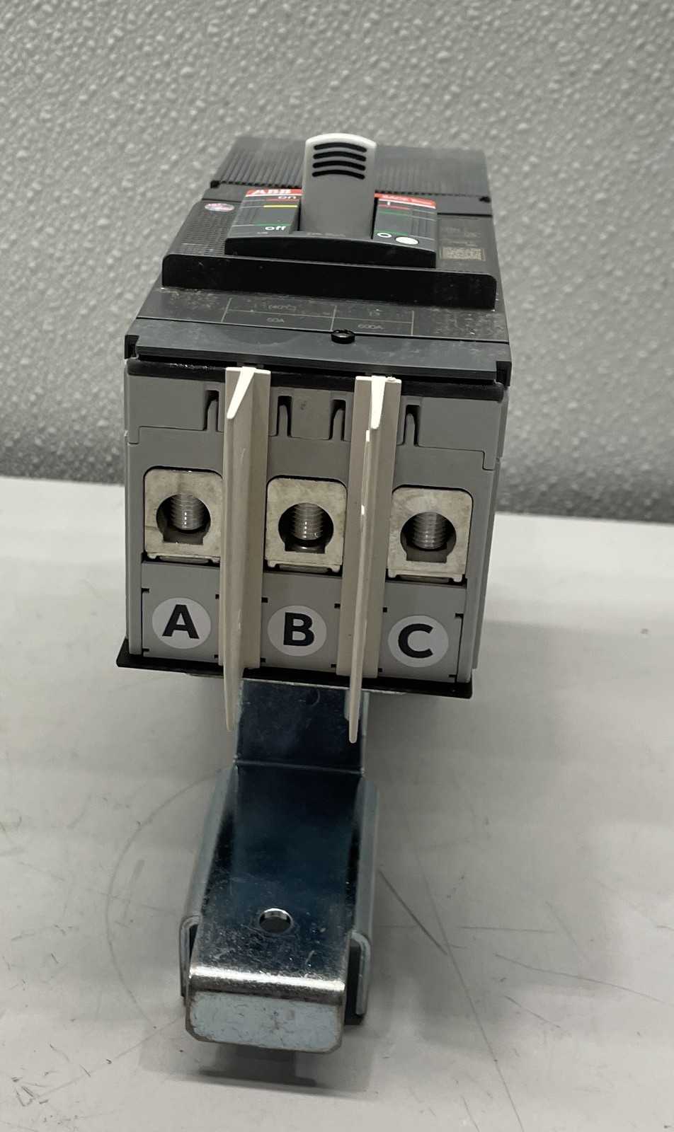 ABB Bolt-On 600Y/347 VACV 60A Circuit Breaker 65kA@480V XT1HU3060AYD000XXX