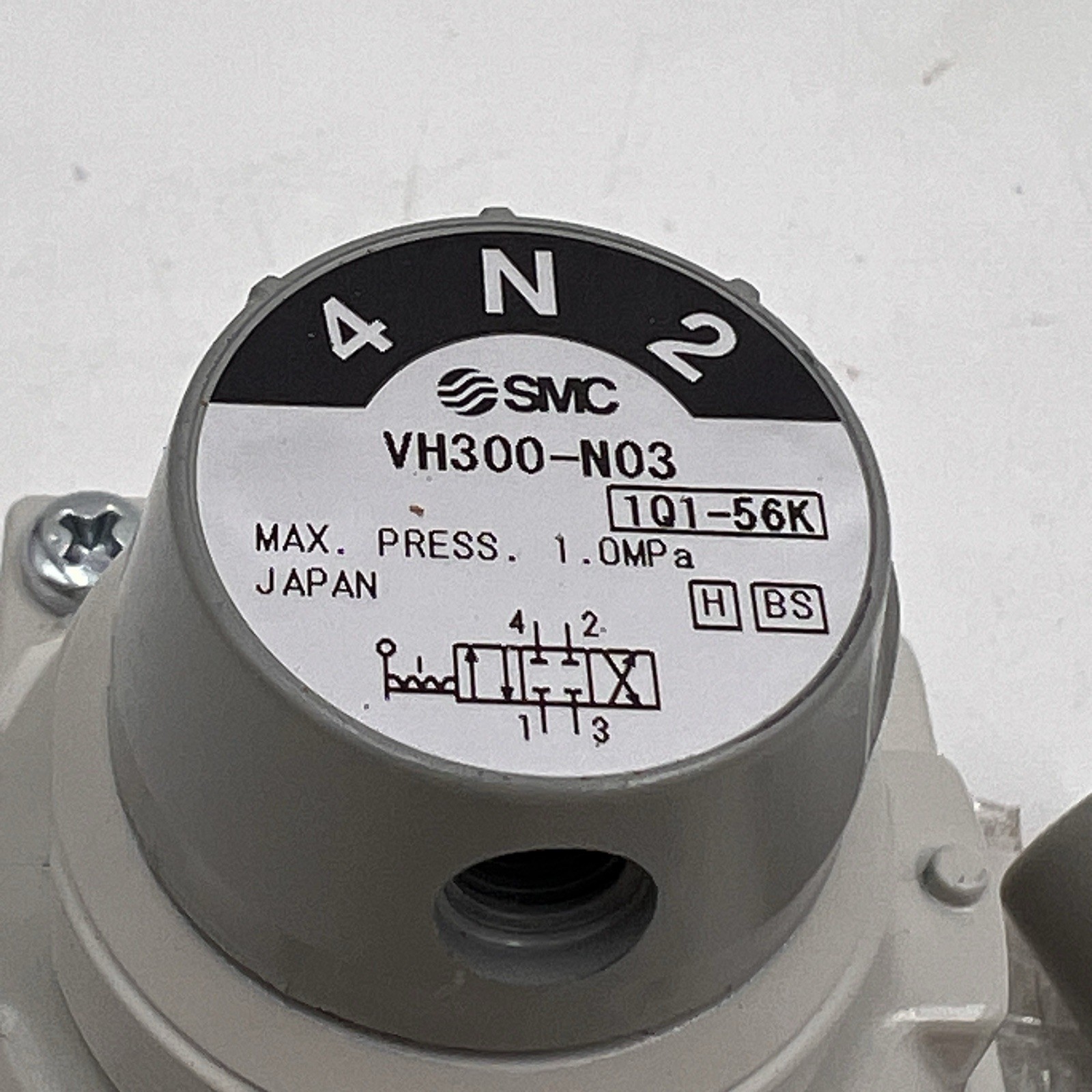 SMC VH300-N03 / VH300N03 ( NEW )