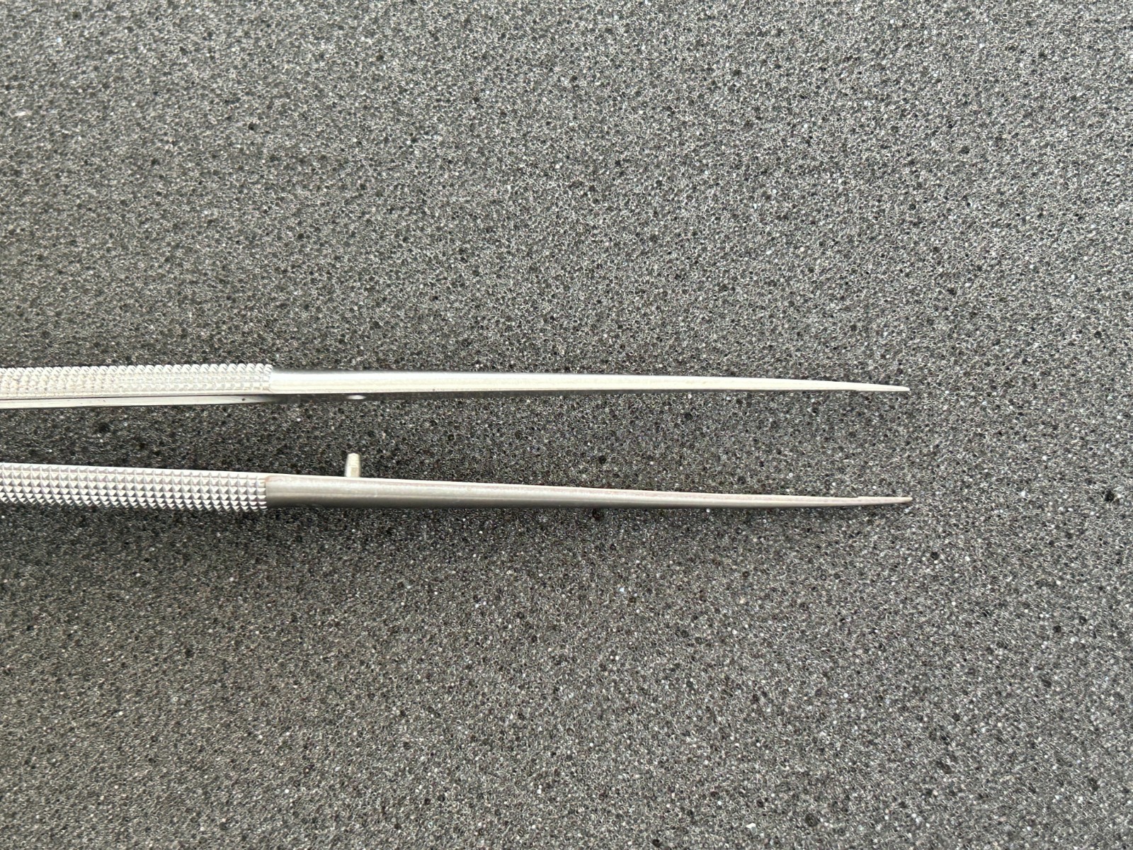 Scanlan 4004-98 8-1/4″ Diamond Dust Dennis Micro Forceps 8-1/4″