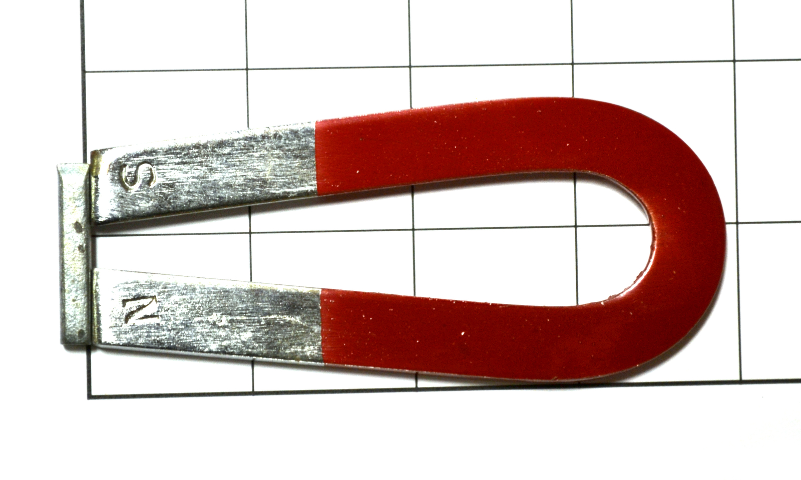 Eisco Labs Horseshoe, U Magnet, Chrome Steel, 4″ x 1 3/4″