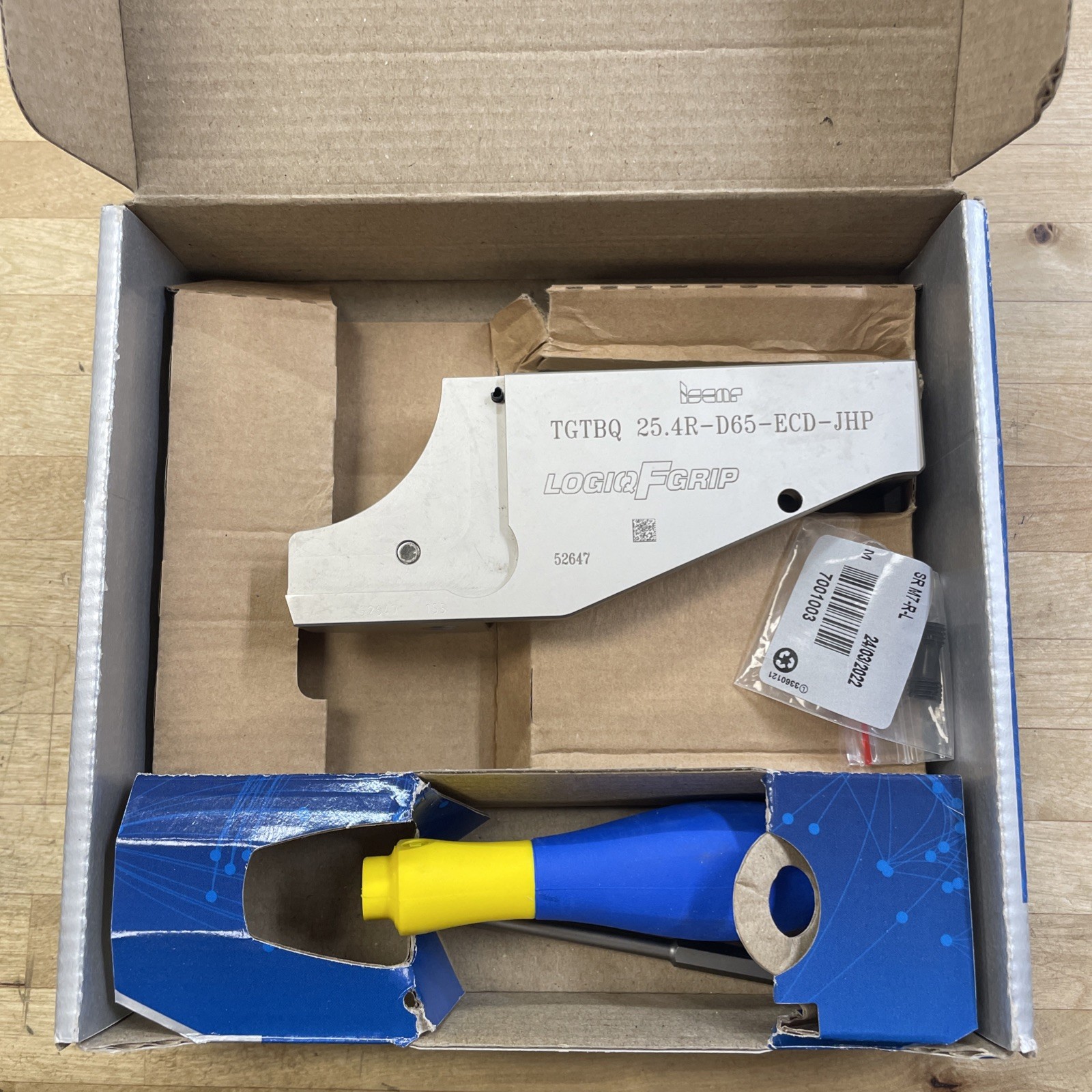 Iscar JetCrown TGTBQ 25.4R-D65-ECD-JHP Grooving-Cutoff Tool Holder