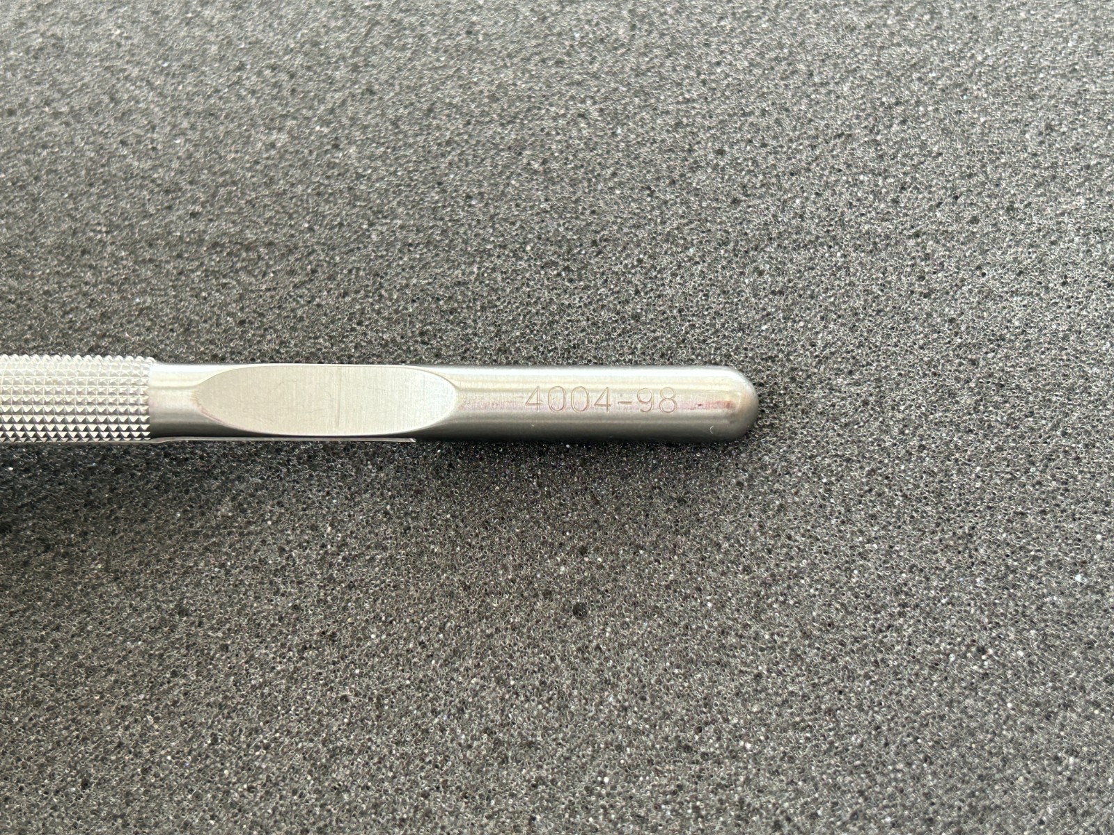 Scanlan 4004-98 8-1/4″ Diamond Dust Dennis Micro Forceps 8-1/4″