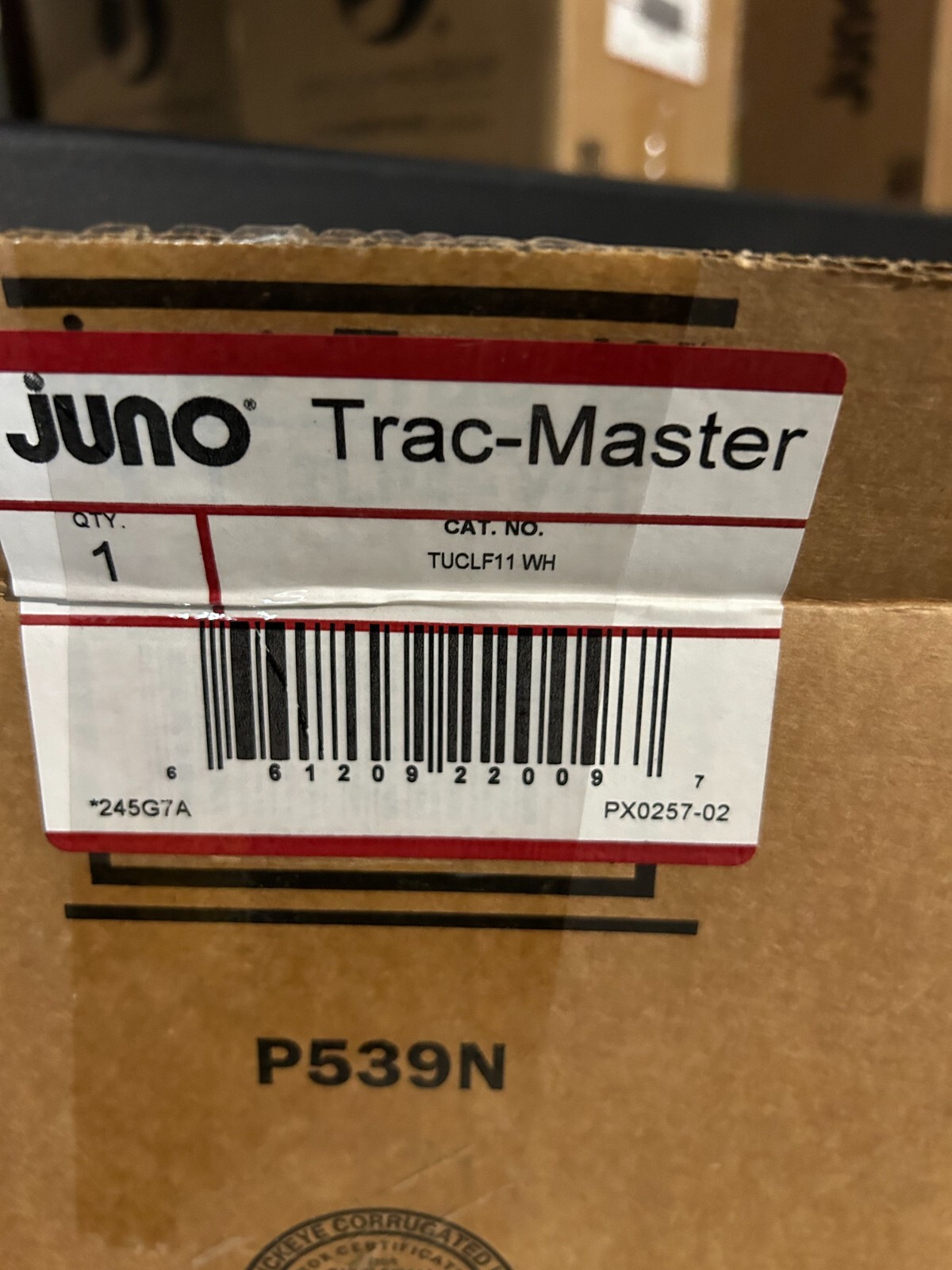 Juno Trac-Master TUCLF11WH 2 Circuit Current Limiting End Feed 5 1/8″ x 4 9/16″