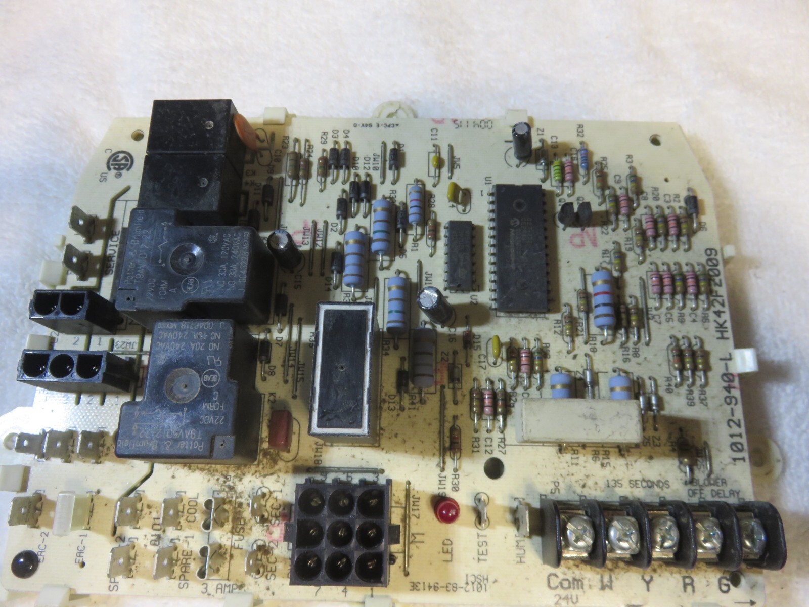 CARRIER GAS FURNACE CIRCUIT BOARD PART# HK42FZ2009 1012-940-L