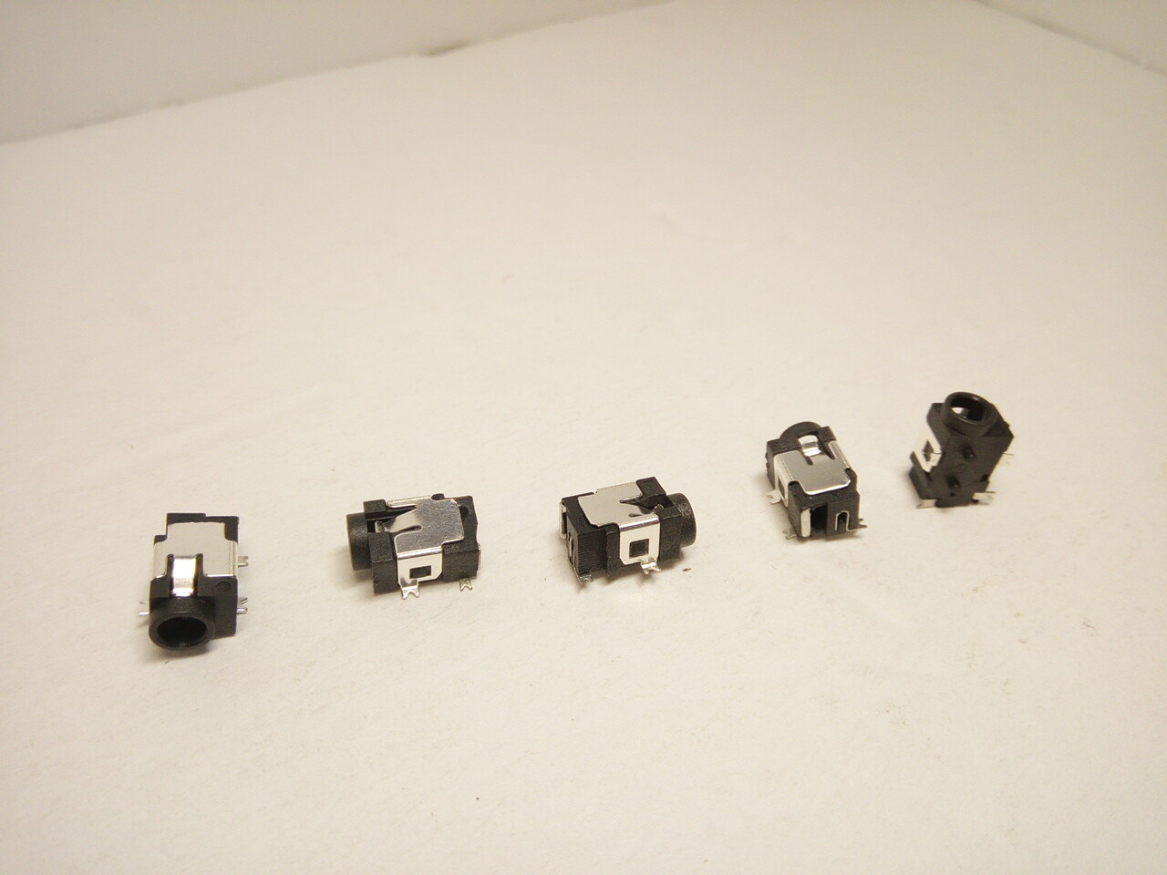 5X Pack Lot 4 Pin 3.5 x 1.35mm DC Jack Power Supply Port Socket Female Connector