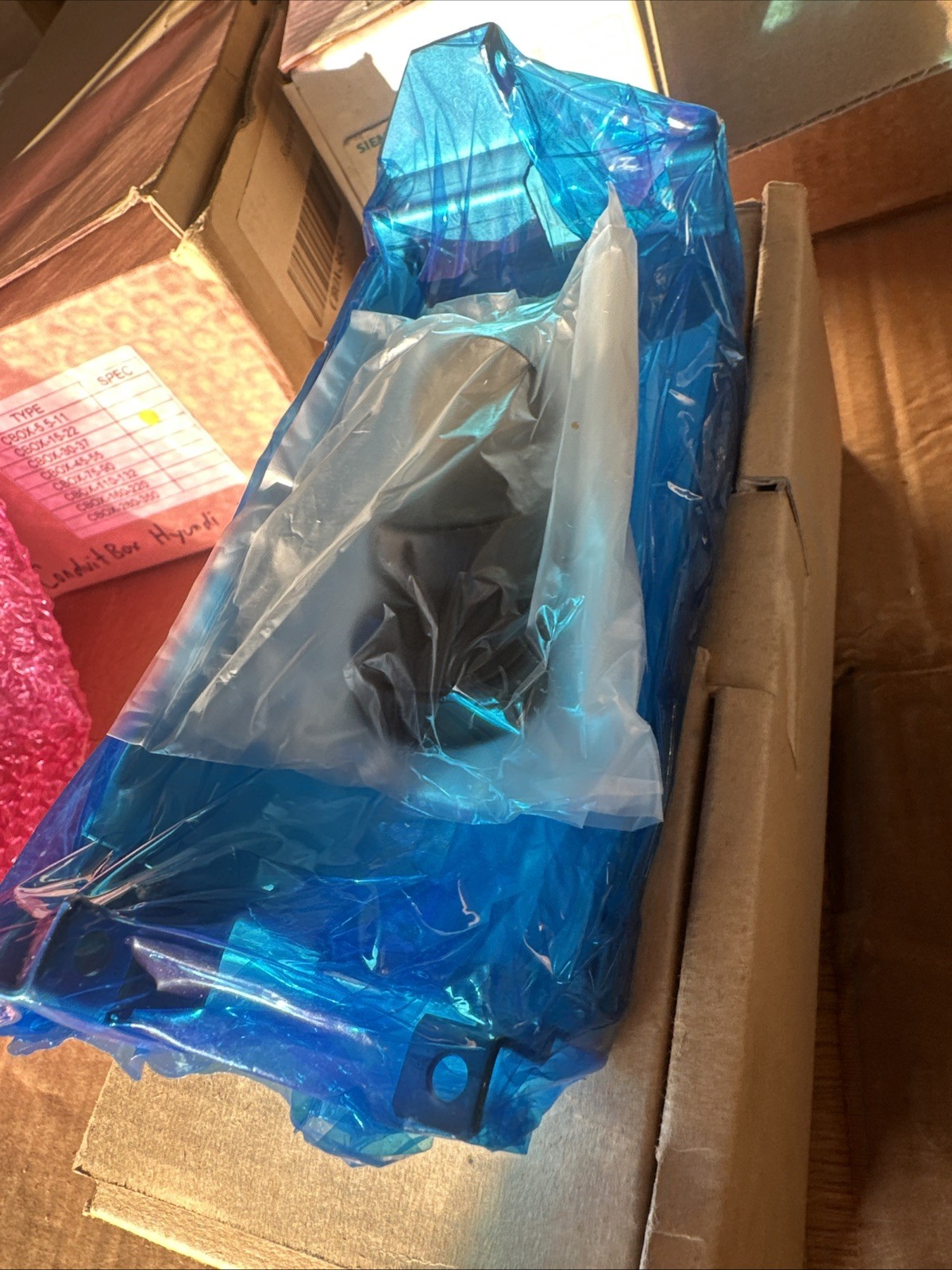 Conduit Box Hyundi Invertor CBOX-5.5-11