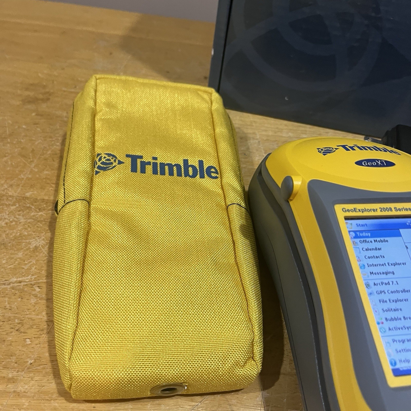 Trimble GeoXT GeoExplorer 2008 Series Geographic Information Data Collector