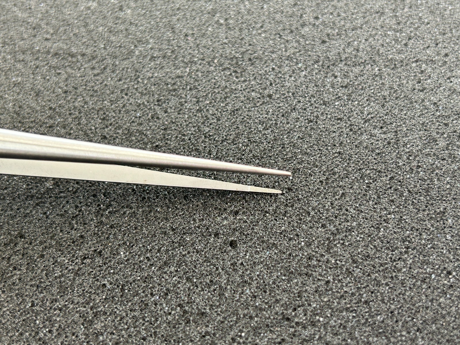 Scanlan 4004-98 8-1/4″ Diamond Dust Dennis Micro Forceps 8-1/4″