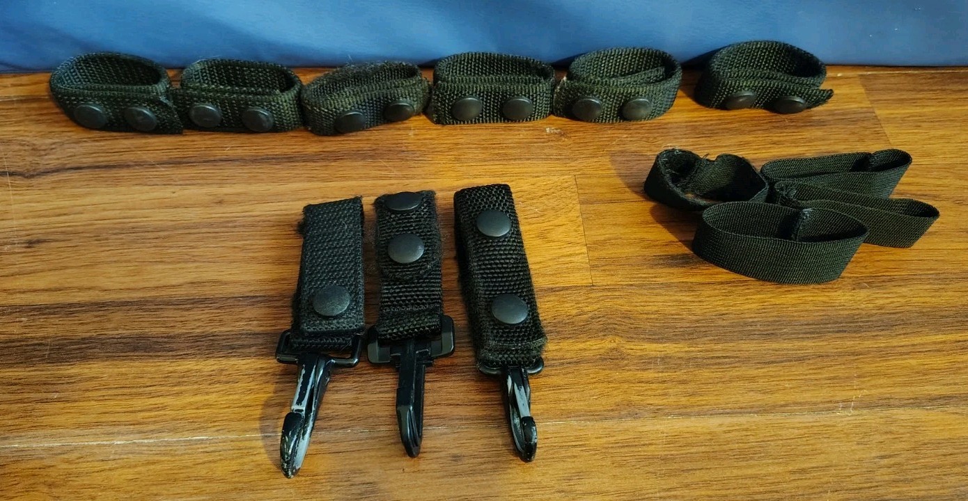 Lot Of 13- Belt Keepers With Snaps, Belt Loops, And Belt Keepers With Hang Clips