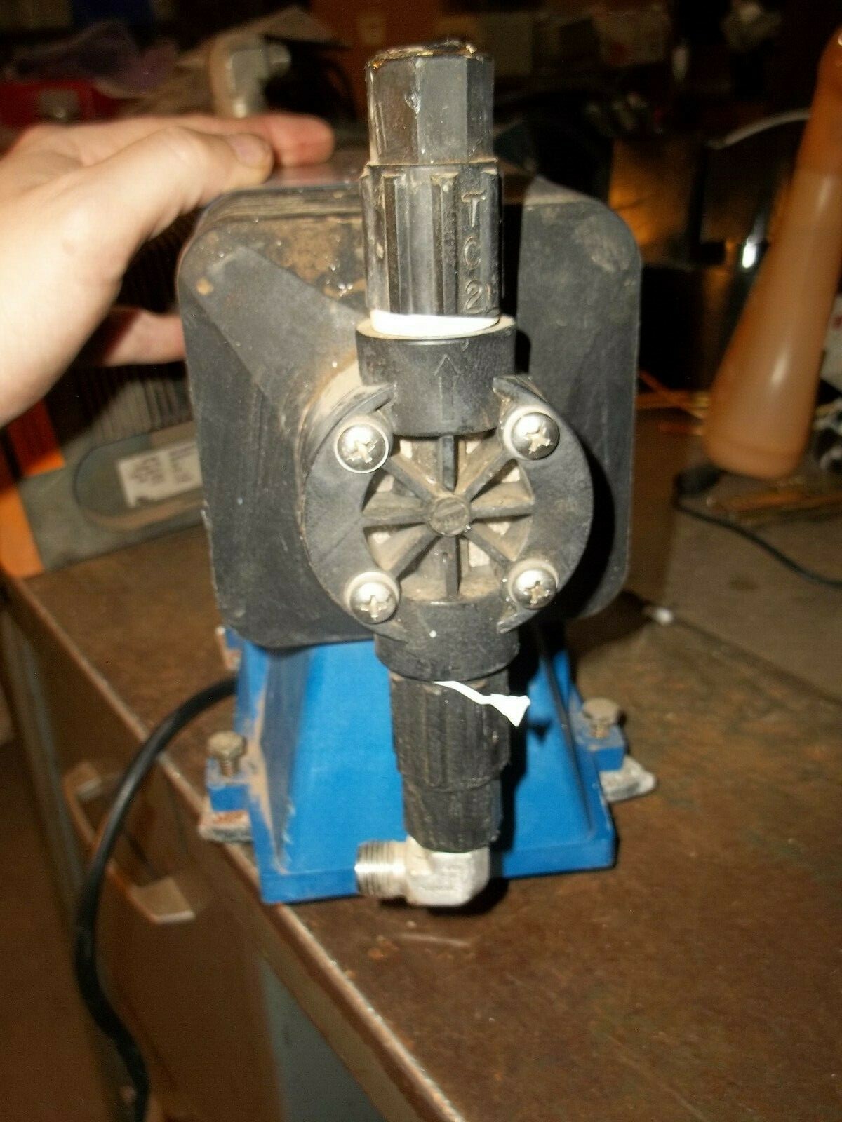 PULSATRON E PLUS LPB2MA-PTC1-XXX ELECTRONIC METERING PUMP 250 PSI 115VAC (PP4)