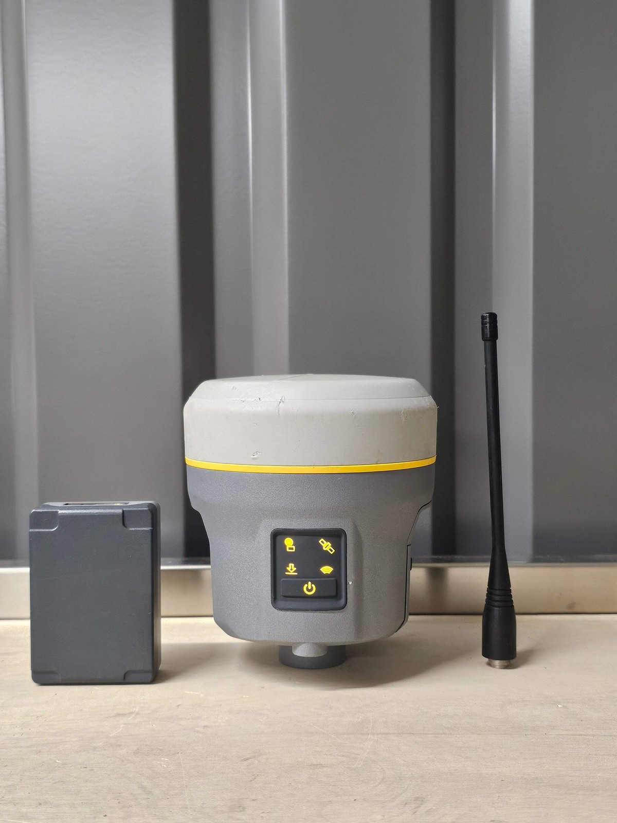 Trimble R10 UHF GNSS Surveying Receiver 90911-60