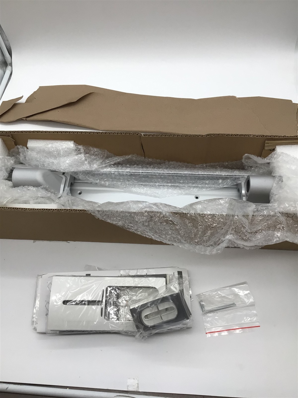 Humanscale ViewPoint V6 Track Assembly 27″