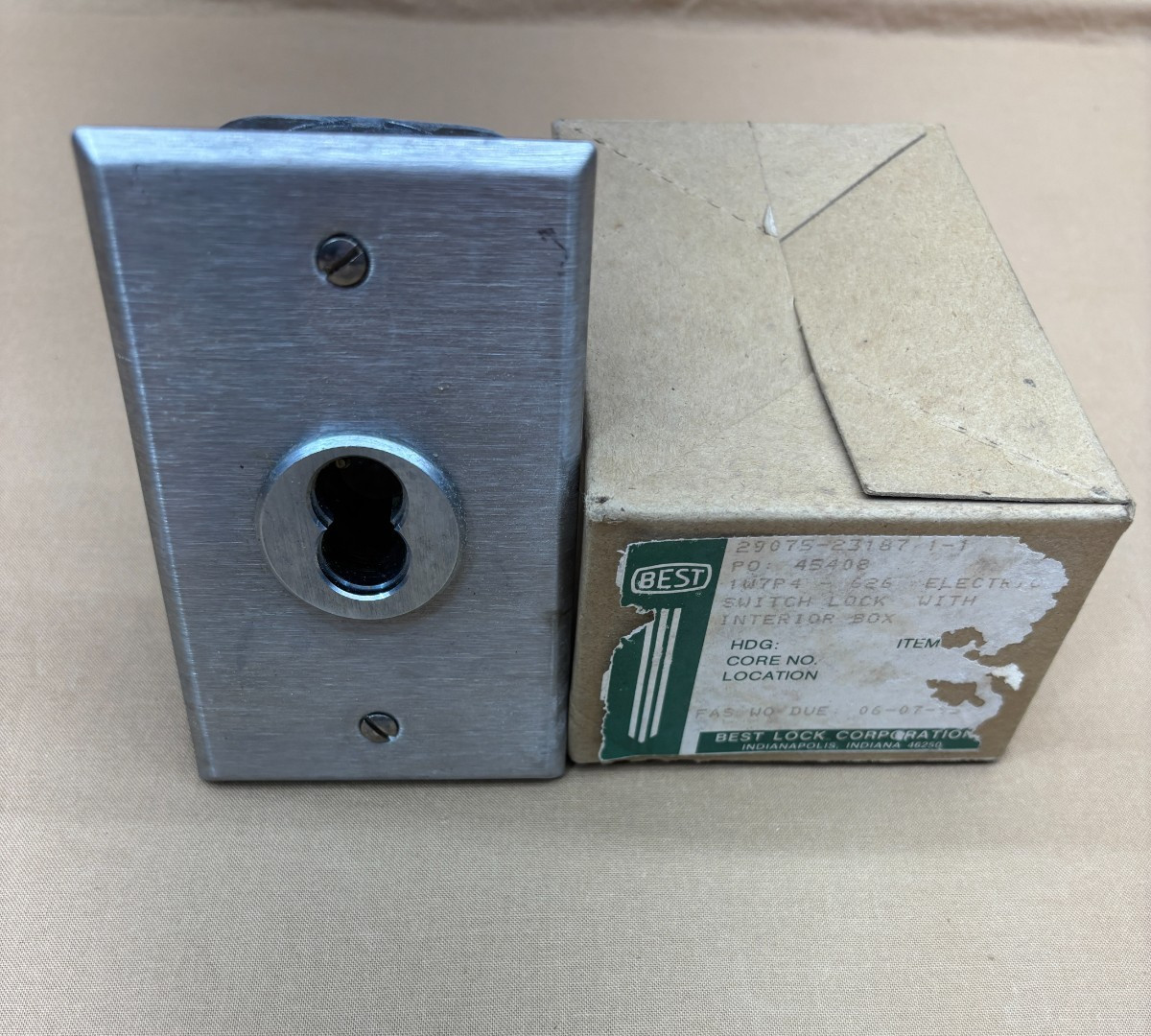 Best Lock Corporation 1W7P4-626 Electric Switch Lock With Interior Box