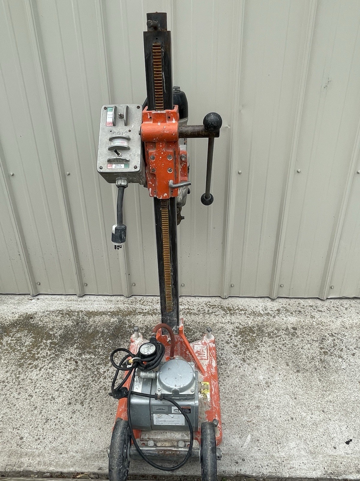 Diamond Products Drill Rig CB748 Core Bore Drill Motor & M-1 Vacuum Stand CB 748