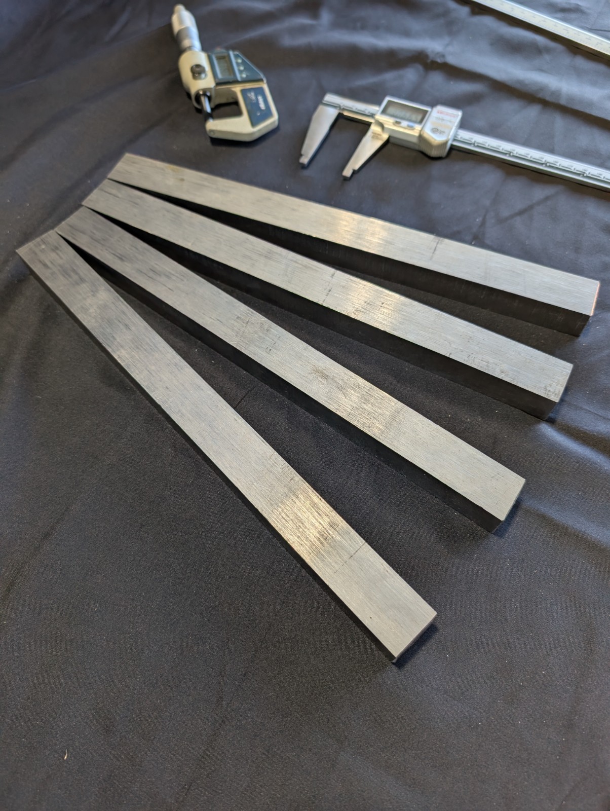 .750x.975″ Titanium Flat Stock 36″ Long, 1 bar Ti6AL4V ELI Grade 23, 3/4×1″