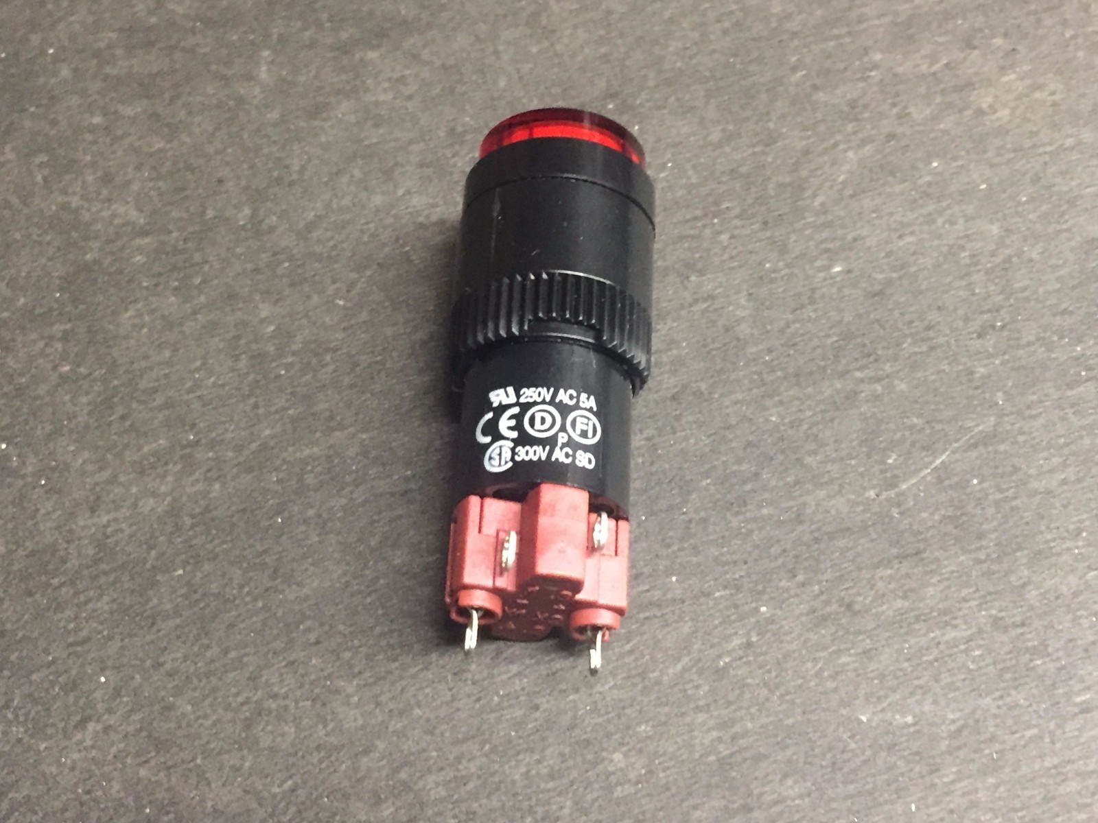 EAO 01-131.025/003 Illuminated Pushbutton Switch Red (1pc =1 lot)