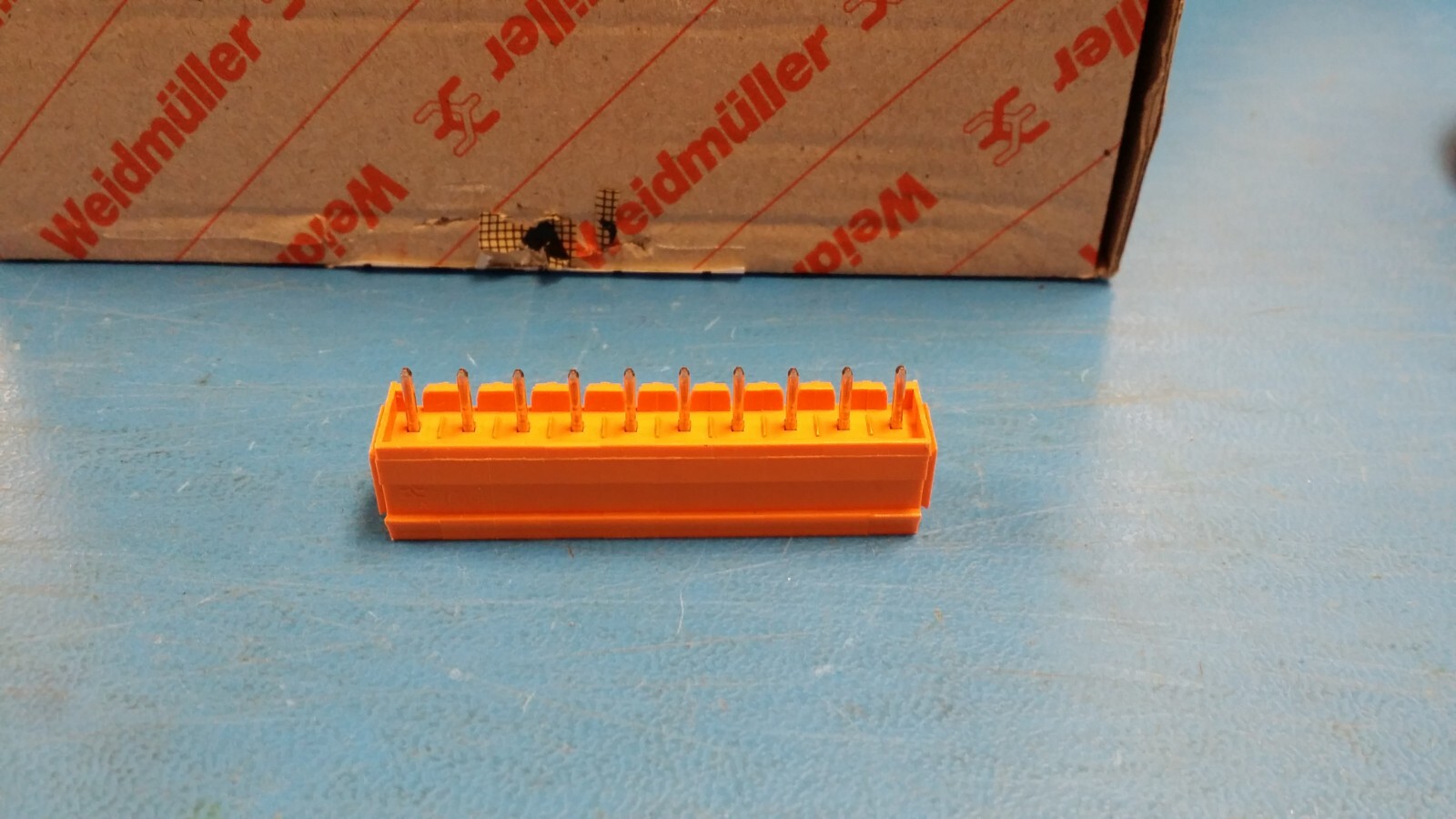 (10pcs) 1354560000 Conn Shrouded Header HDR 10 POS 5.08mm Solder ST Thru-Hole