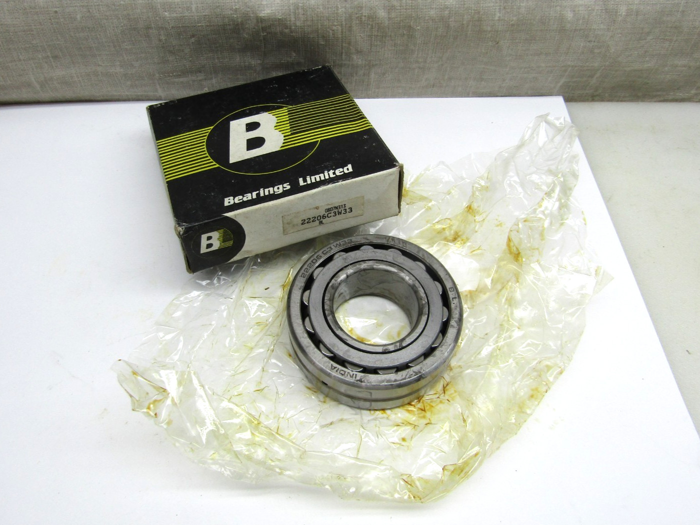 Bearings Limited 22206 C3 W33 30mm X 62mm X 20mm Spherical Roller Bearing