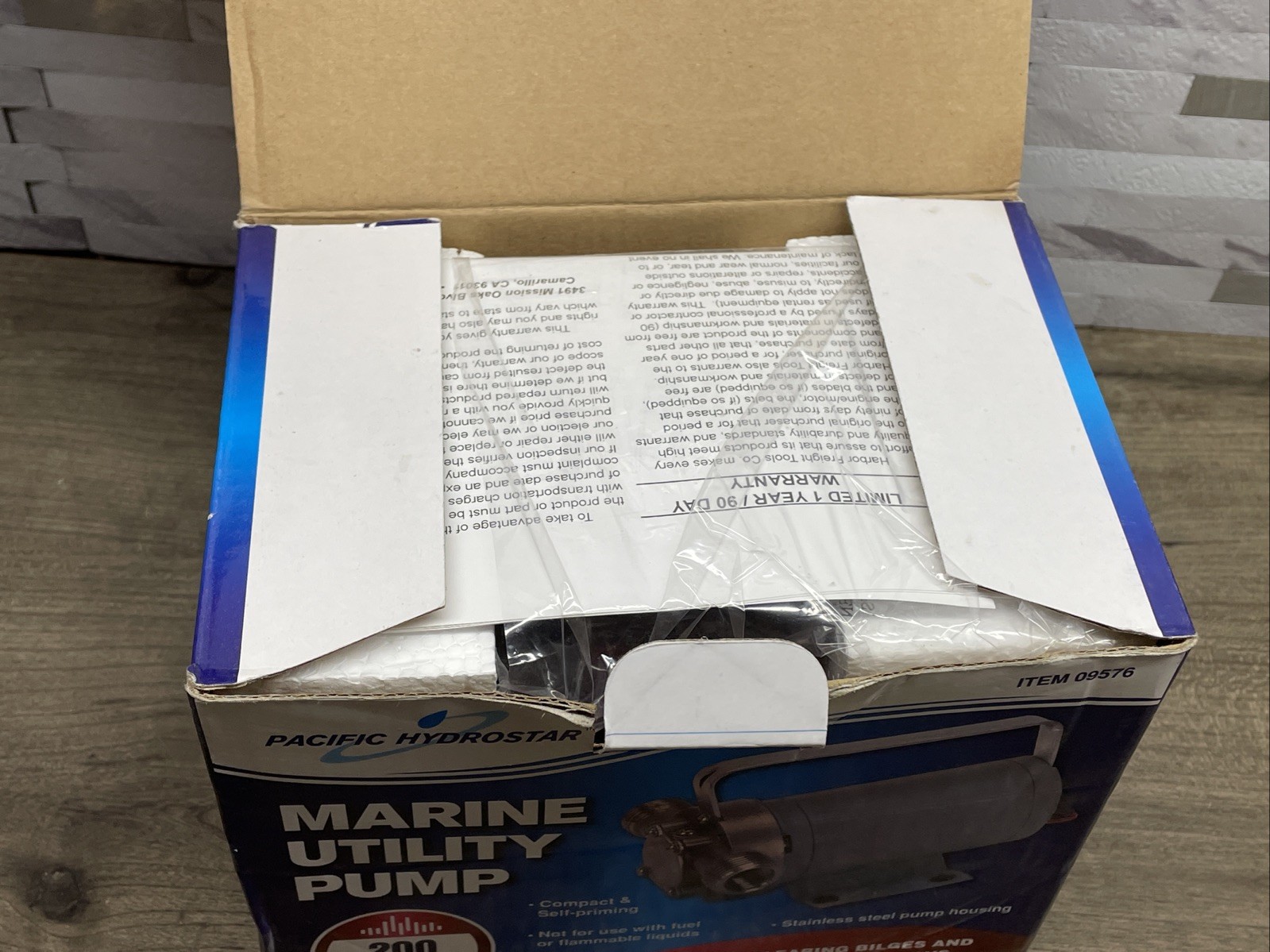 Pacific Hydrostar 12 volt DC Marine Utility Pump 200GPH – 09576 New Open Box