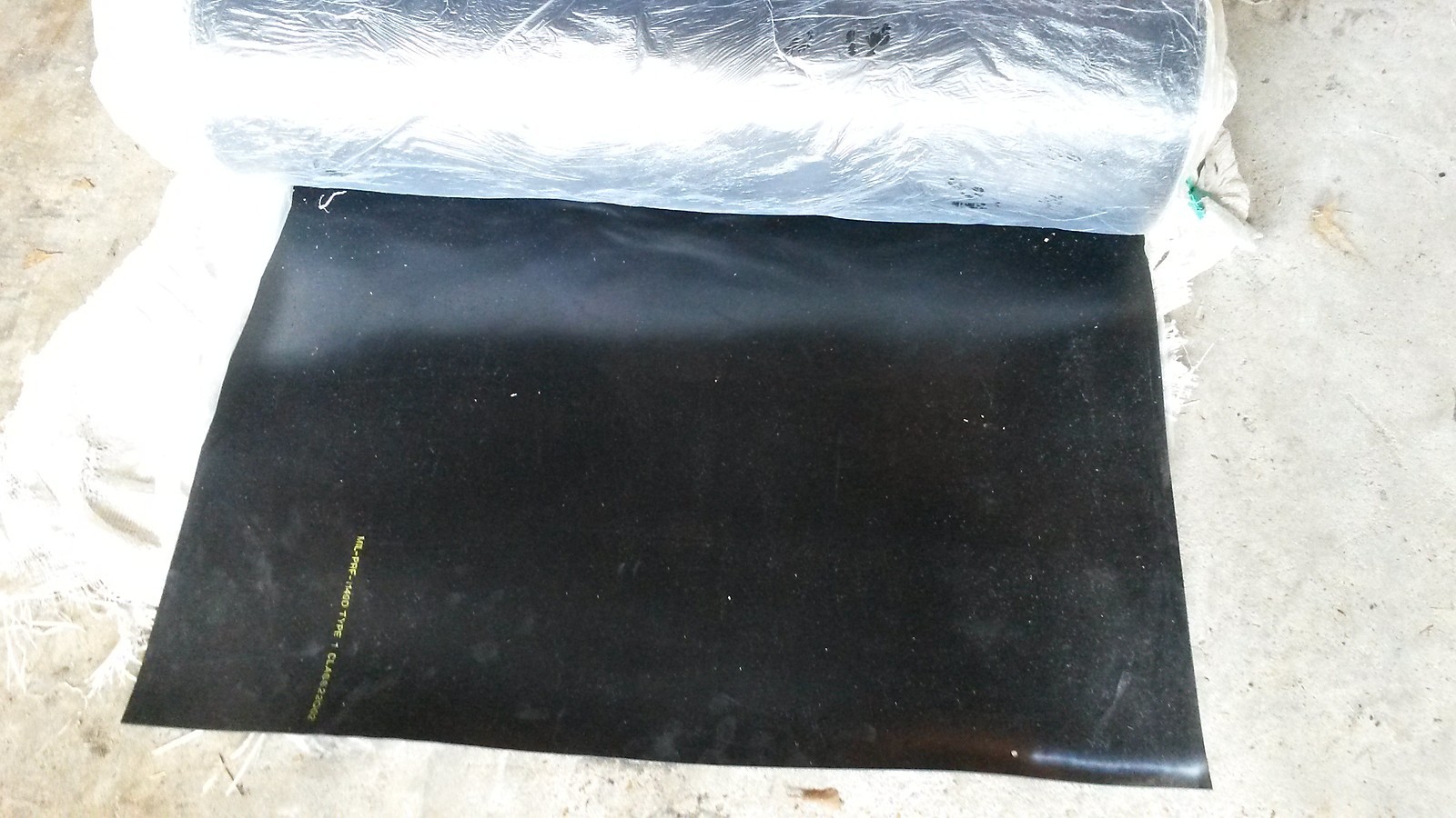 NOS Synthetic Rubber Sheet 1/8″ x 36″ x 36″ Smooth MIL-PRF-1149D Type 1 Class 2
