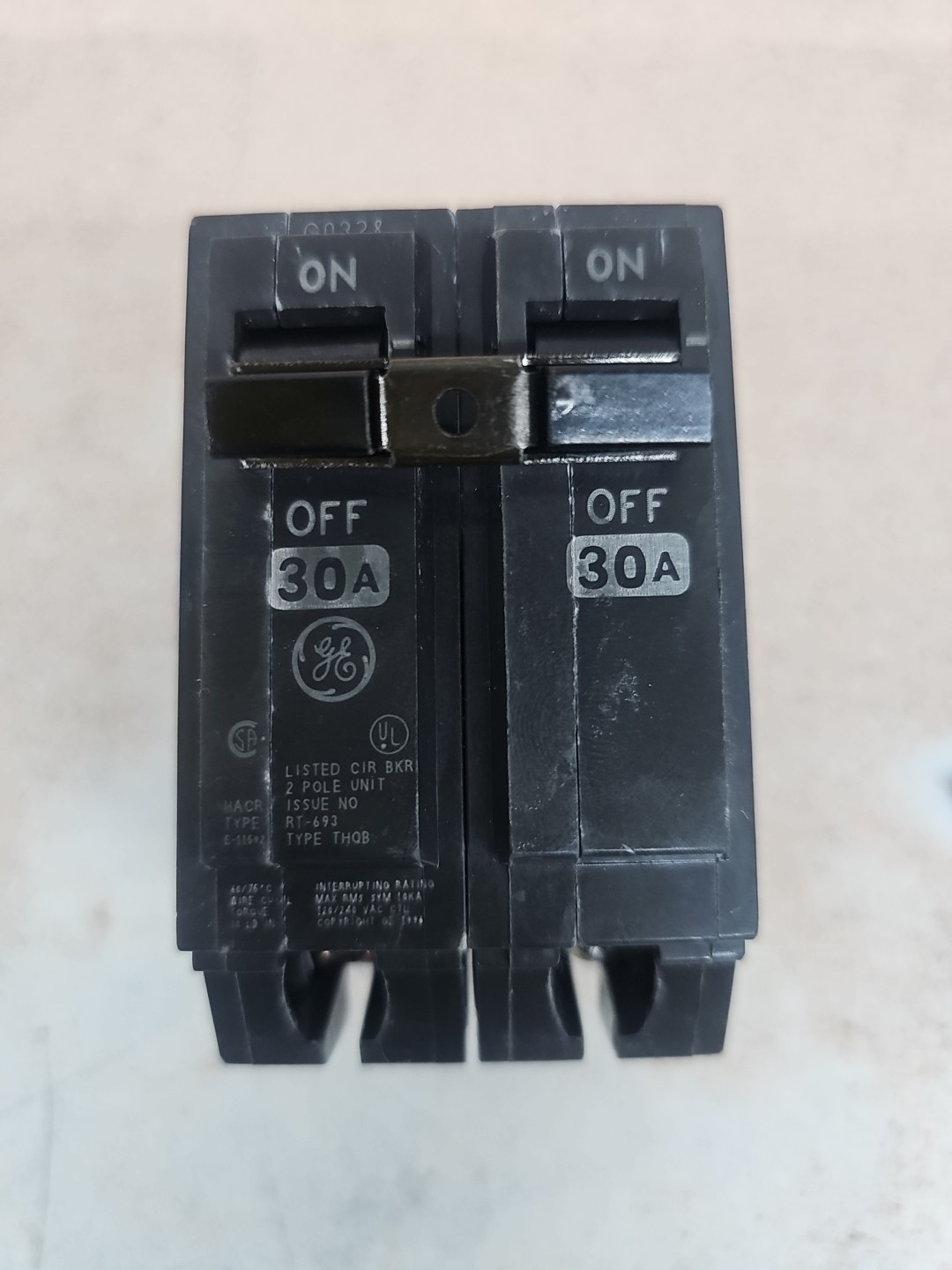 GE THQB2130 30 Amp 120/240 VAC 2 Pole Type THQB Bolt-On Circuit Breaker