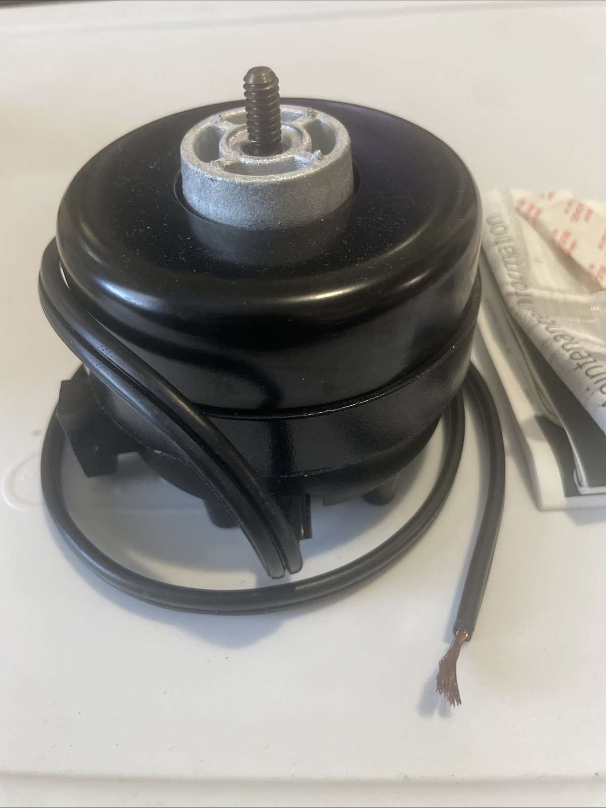 DAYTON, 4YFJ7 Unit Bearing Motor:, 9 W Output, 1,550 Nameplate RPM