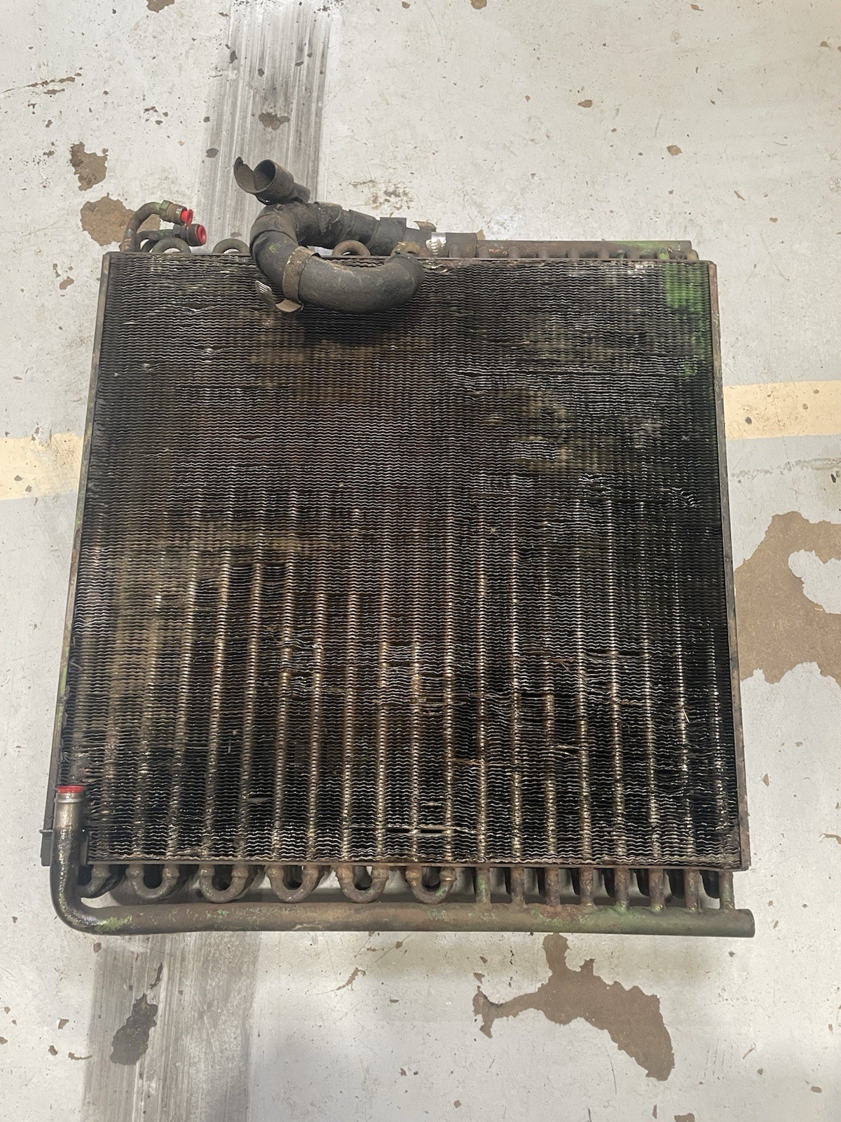 AR61885 John Deere AC Condenser Oil Cooler