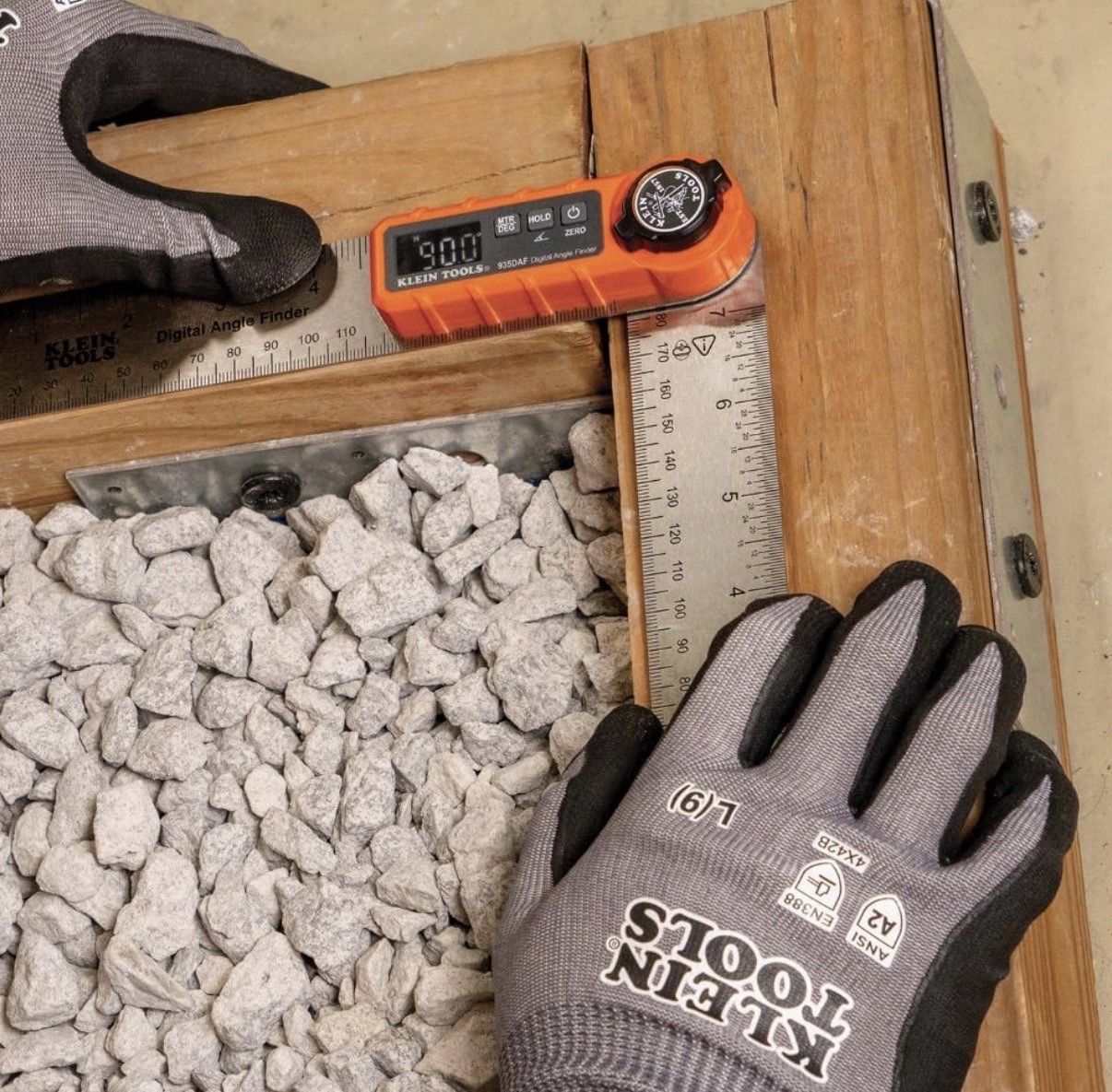 Klein Tools 935DAF Portable Digital Angle Finder Precision Miter Saw Protractor