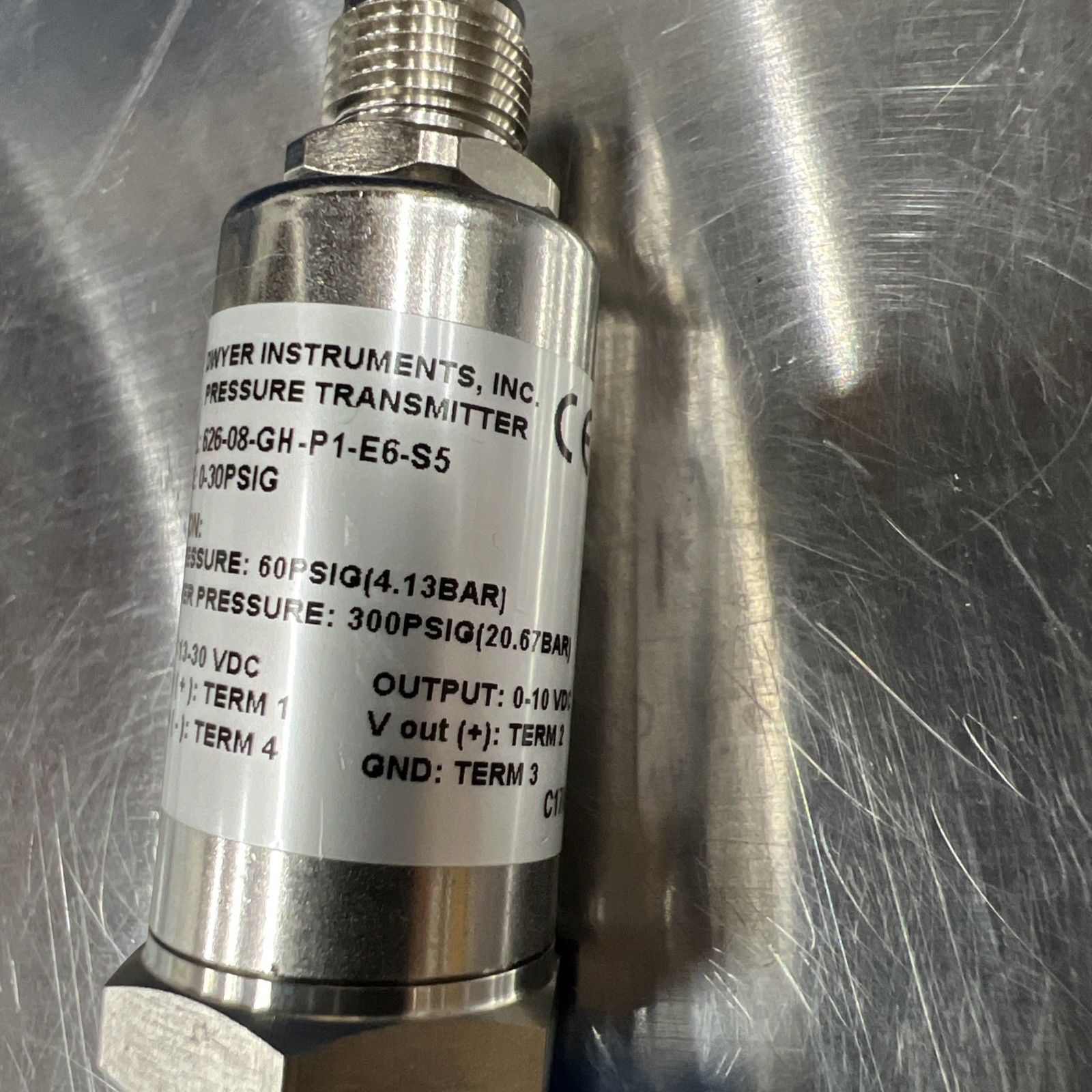 Dwyer Instrument Pressure Transmitter 626-08-GH-P1-E6-S5 24VDC 0-30PSIG 1/4″ NPT