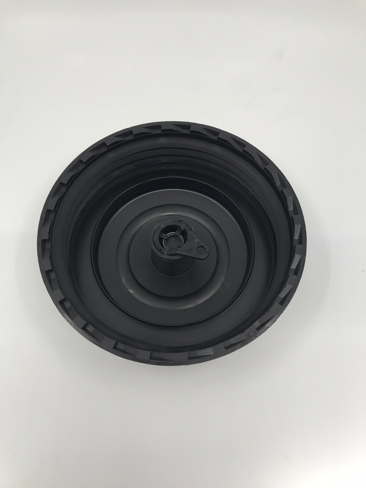 13696 Ace Roto-Mold 5″ Threaded Lid With Vent