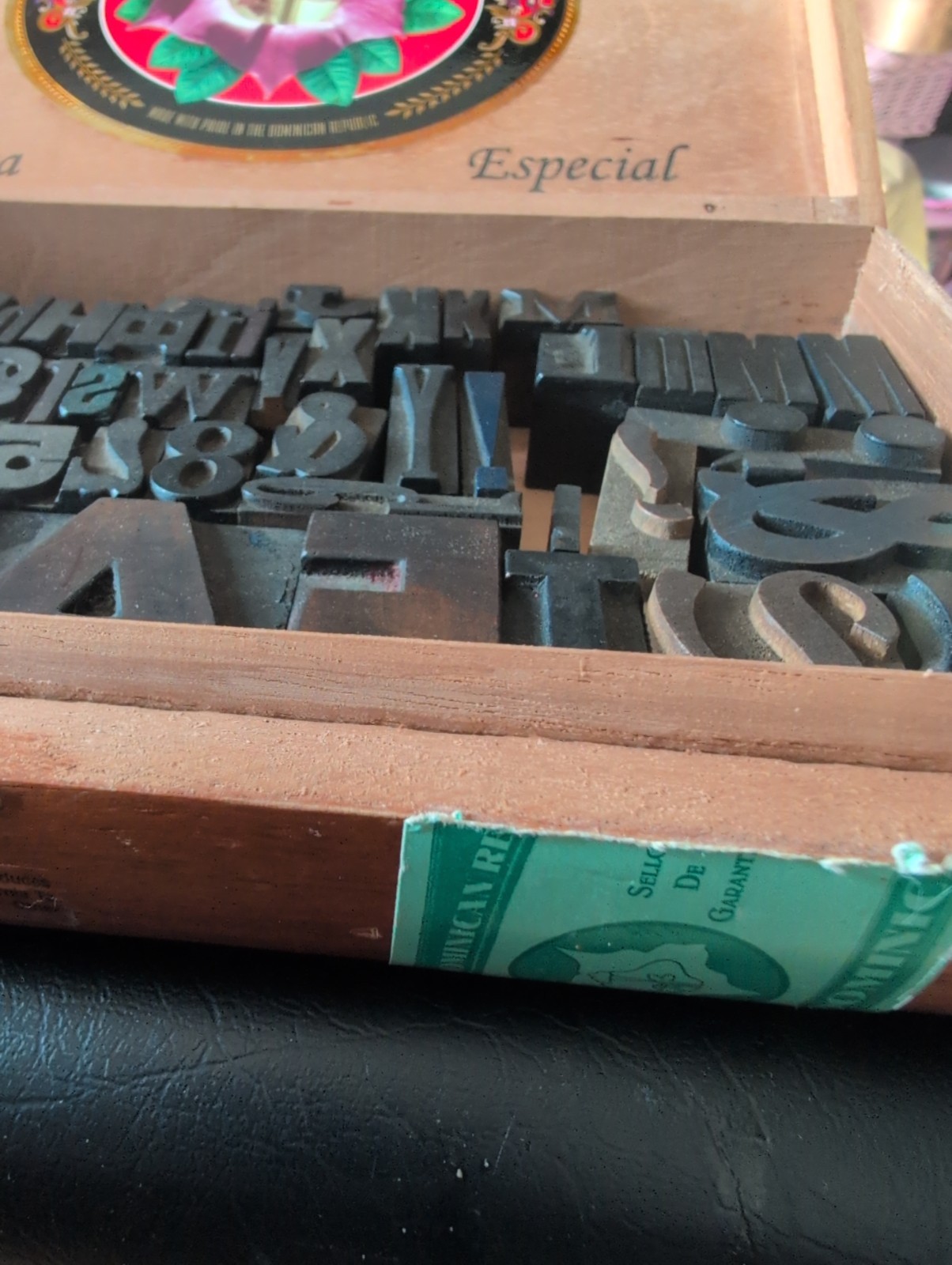 Mixed Lot Vintage Letterpress Wood Printing Blocks 59 Misc. in Old Cigar Box