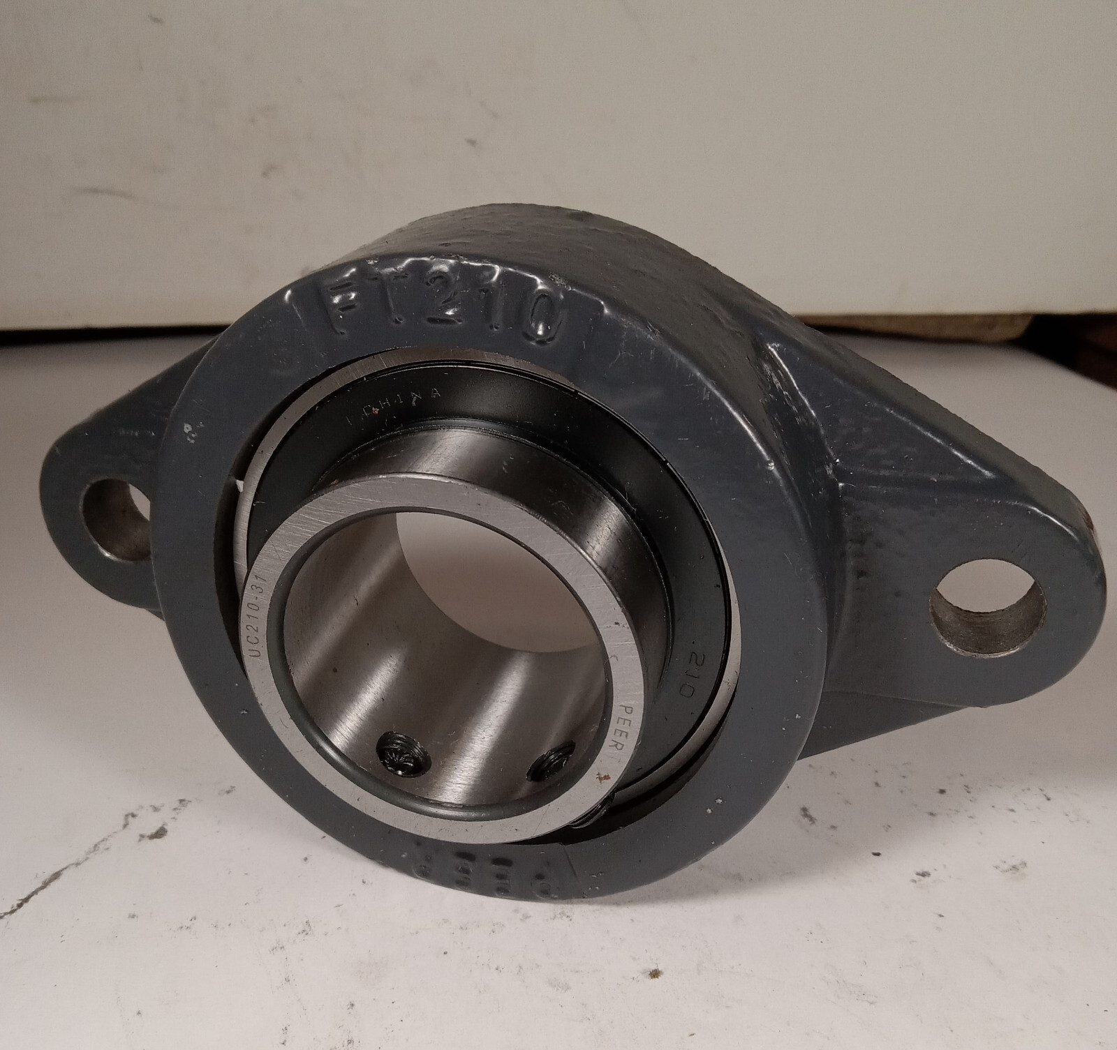 1 NEW PEER FT210 UC210-31 2-BOLT FLANGE BEARING NNB ***MAKE OFFER***