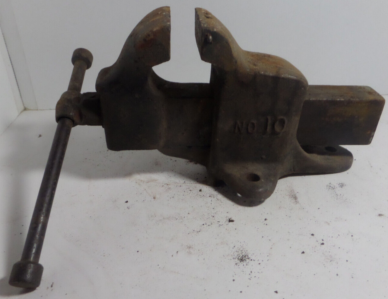 heavy vise American Scale Co KC MO No. 10 rusty rustic vintage
