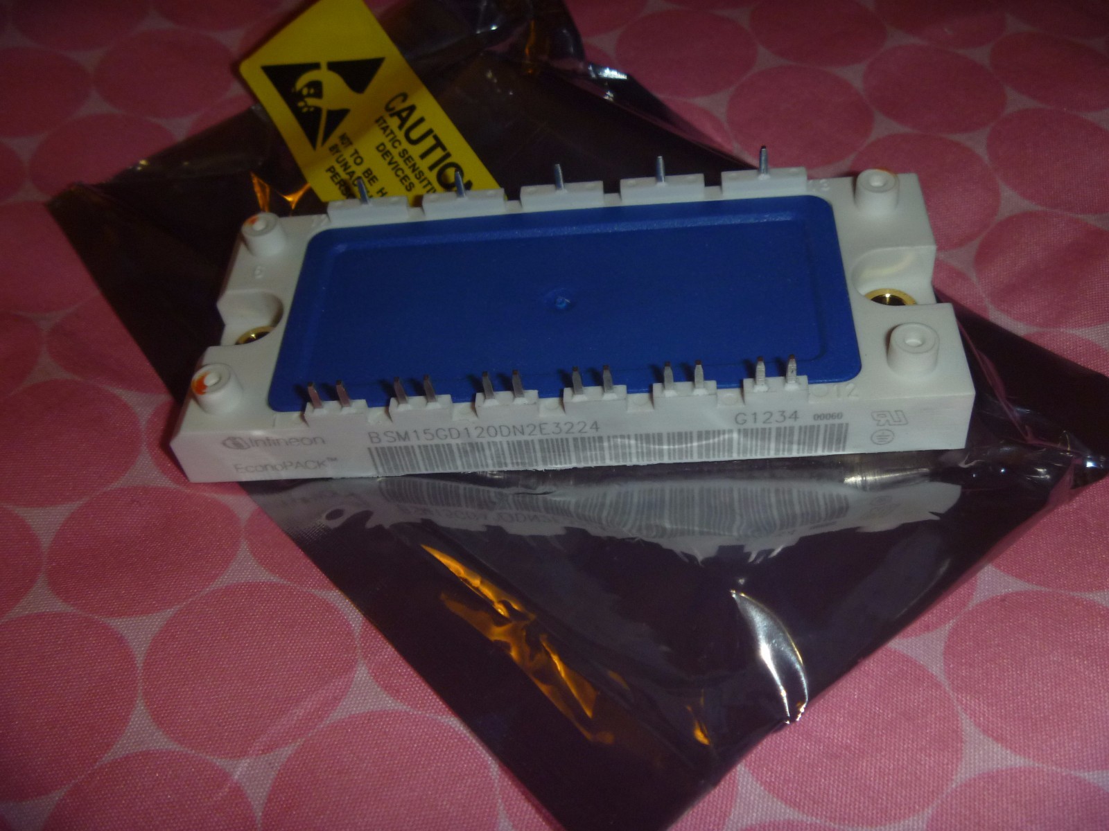 NEW MODULE BSM15GD120DN2E3224 INFINEON LOCATION M