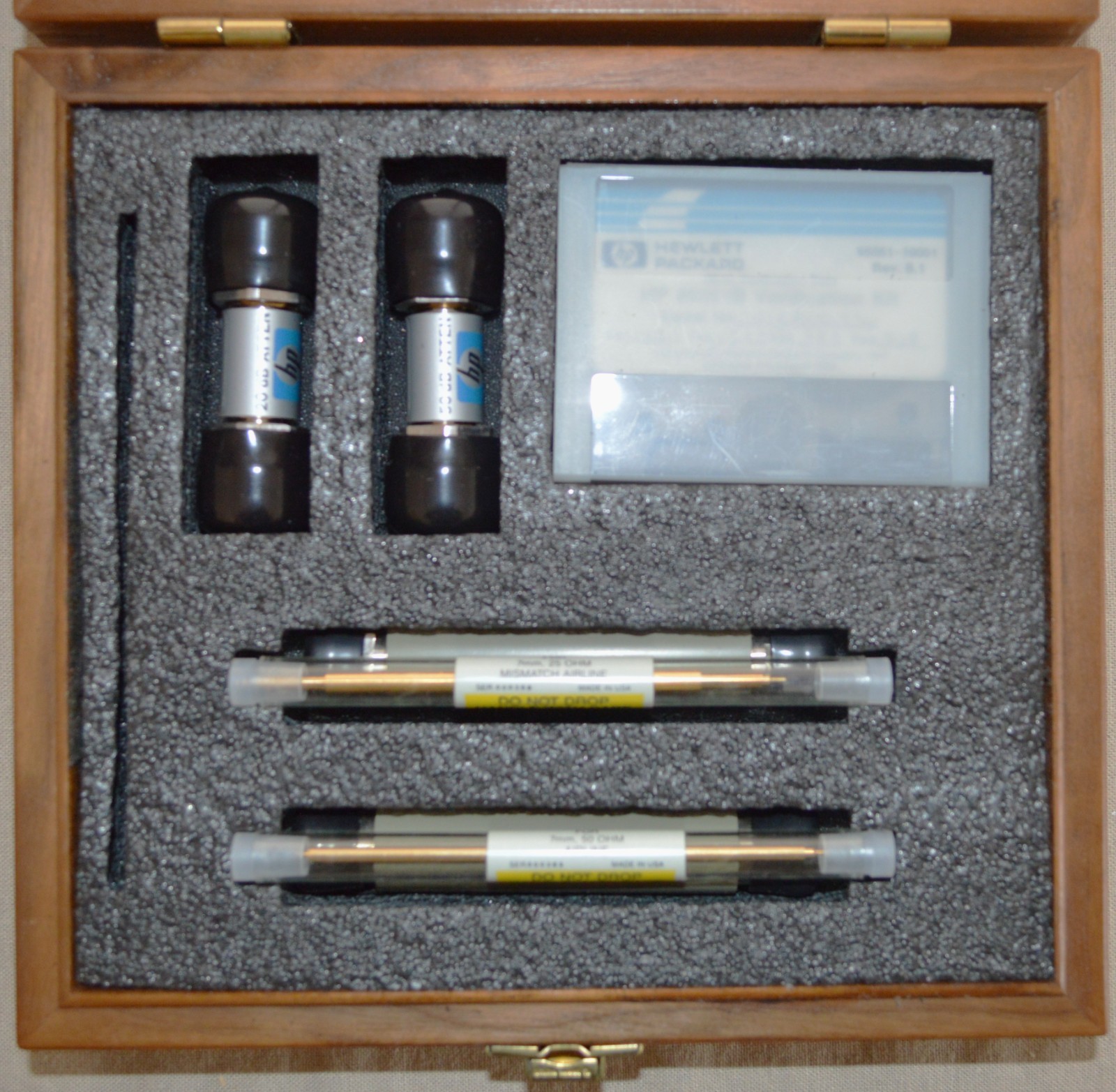 Hewlett-Packard HP Agilent 85051B 7mm Verification Kit with data tape very clean