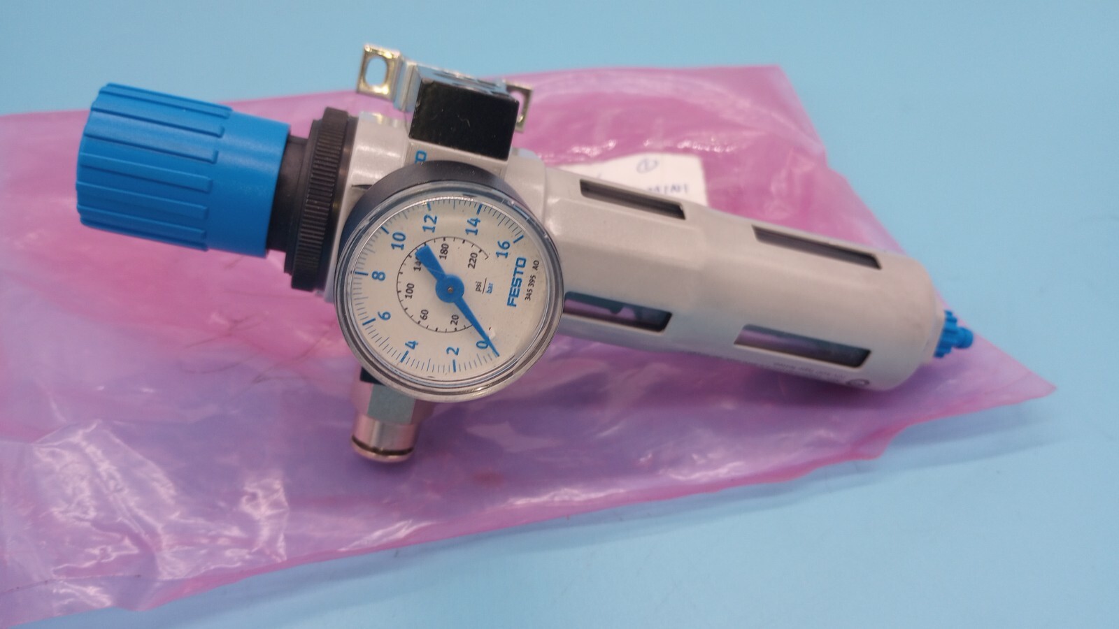 FESTO LFR-D-5M-MINI B943 REGULATOR + WITH PRESSURE GAUGE