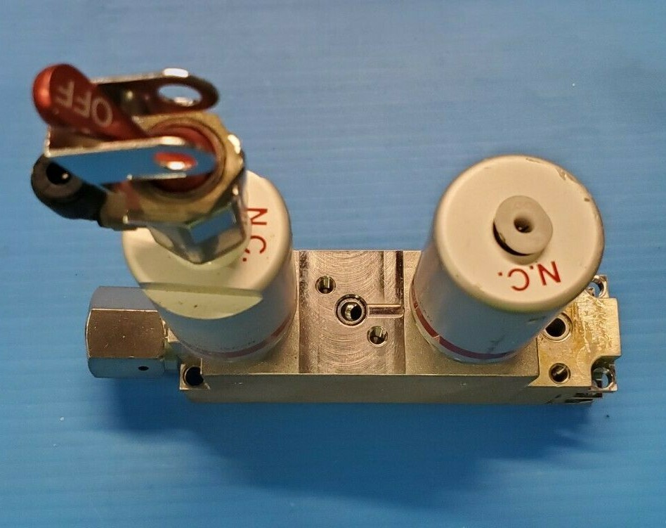 FUJIKIN DIAPHRAGM BLOCK VALVES, TYPE N.C., O.P. 0.5~0.6 MPa 316L-P
