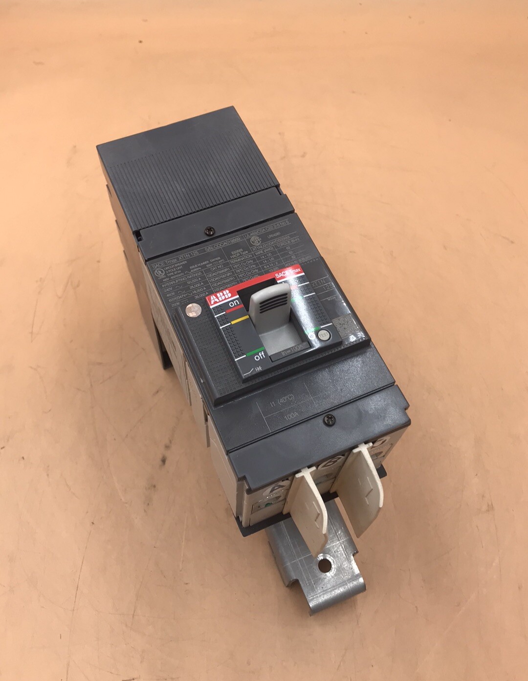 HOUSTON STOCK NEW ABB XT1NU3100AYD000XXX TMAX XT1N 100 AMP FREE 2DAY AIR BUY NOW