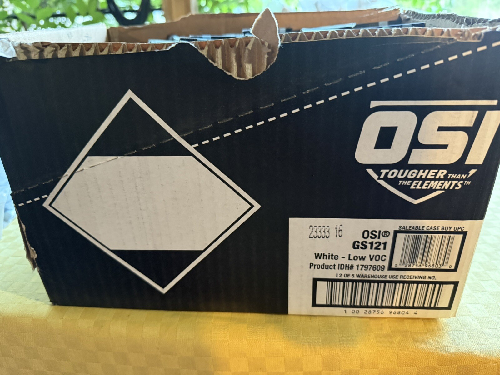 24 Tubes OSI GS121 White Synthetic Rubber Gutter and Seam Sealant 5 oz. Case
