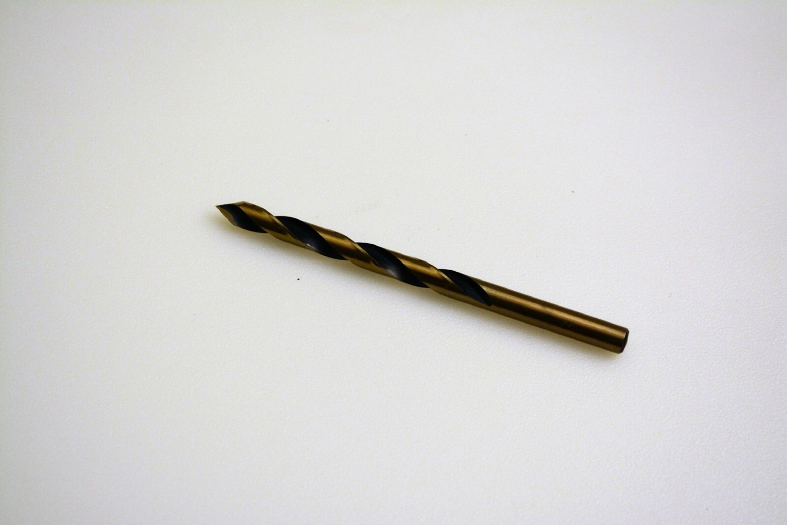drill bit for plexiglass acrylic lexan 11/64″