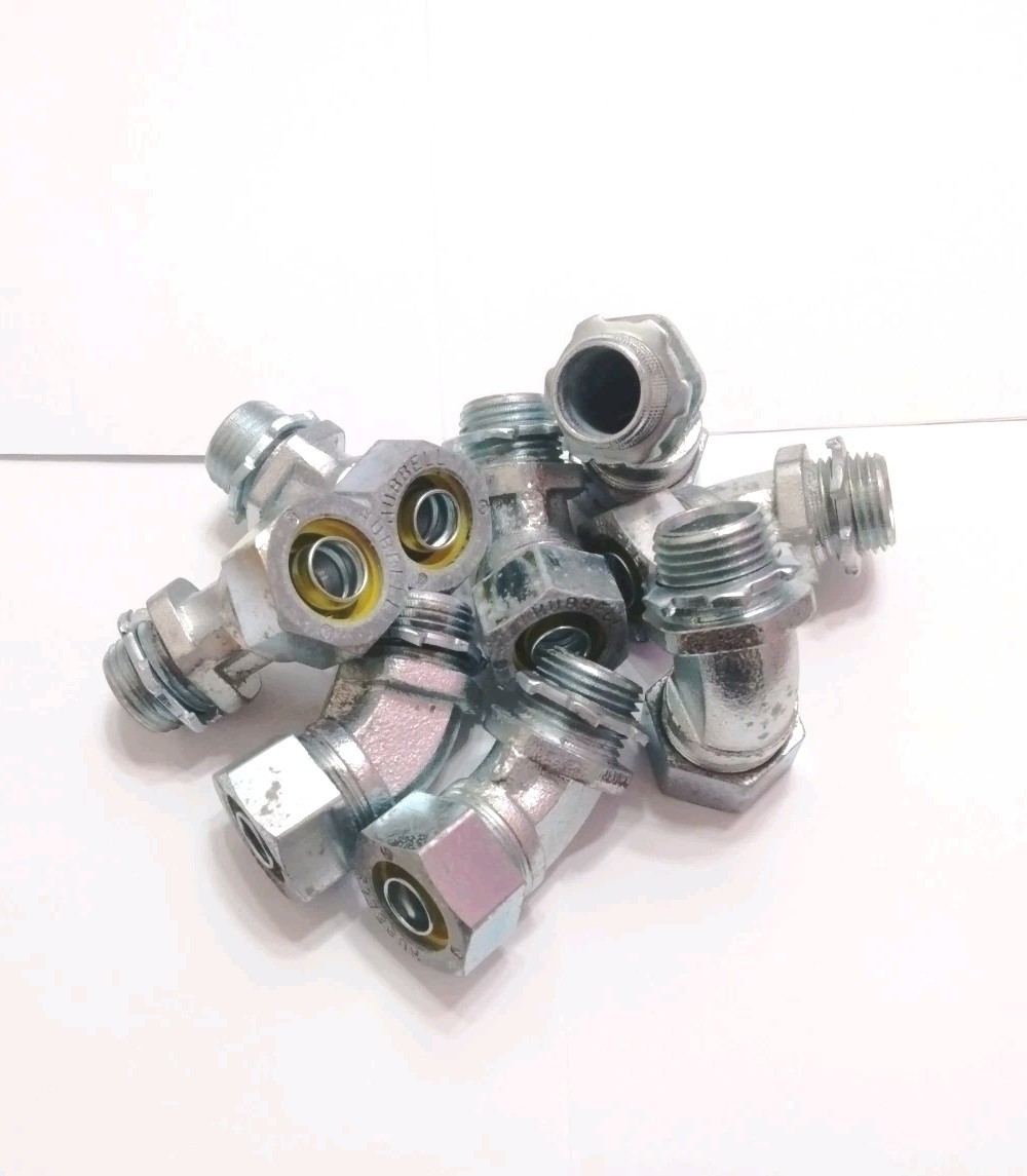Lot of 10, Hubbell 3/8″ 45 Degree Liquid Tight Flex Conduit Connectors H0384 NOS