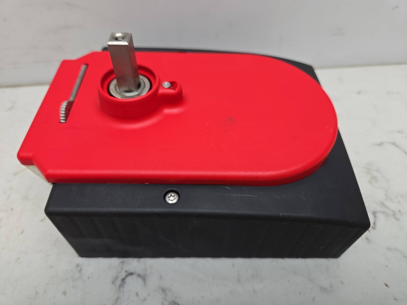 Euchner MGB-H-AA1A1-R-100464 Handle Module 24V Ac Solenoid Volt Lever Lock New