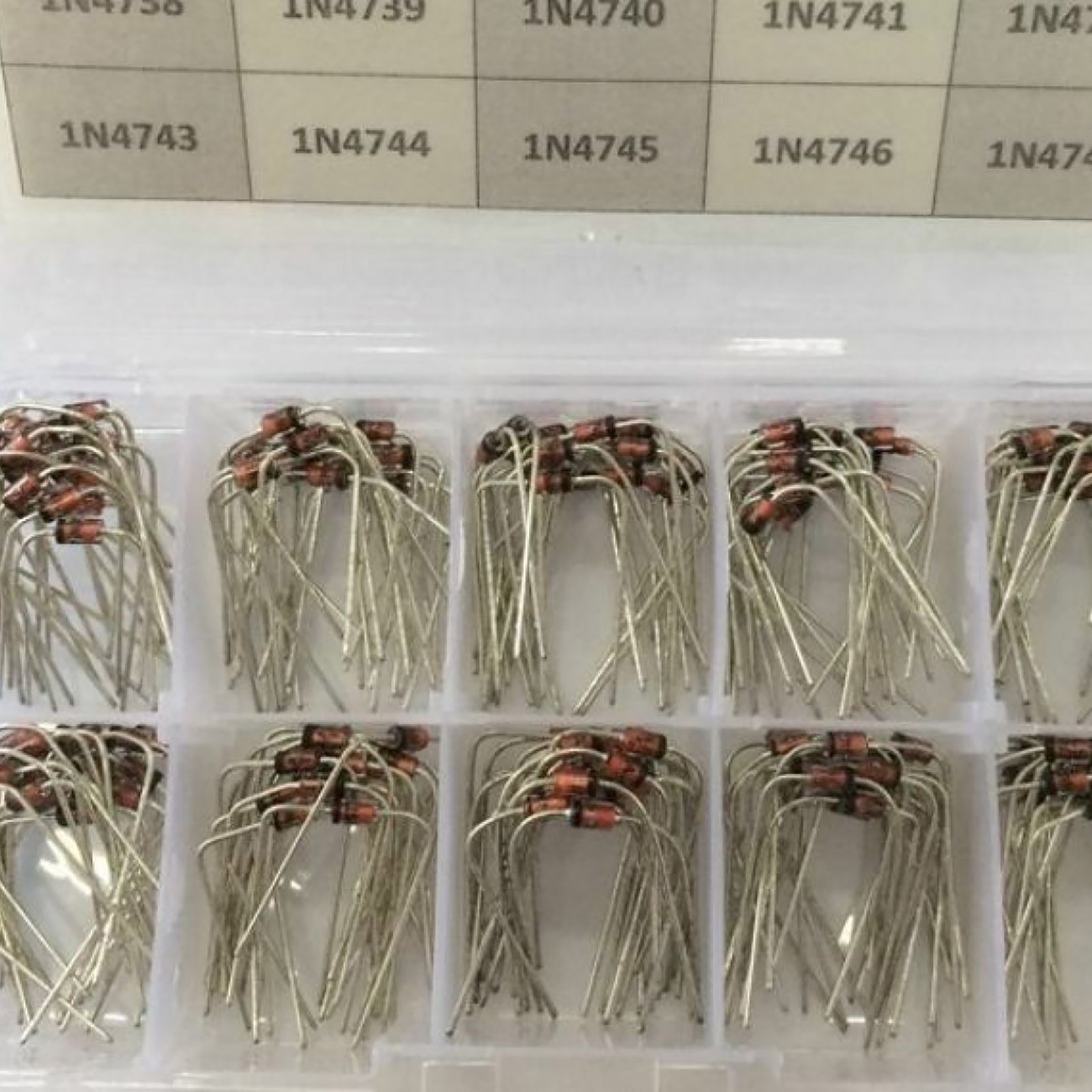 200pcs/Box 8.2V~22V/1W 10*20 Values 1W Zener diode Assorted Kit 1N4738~1N4748 D