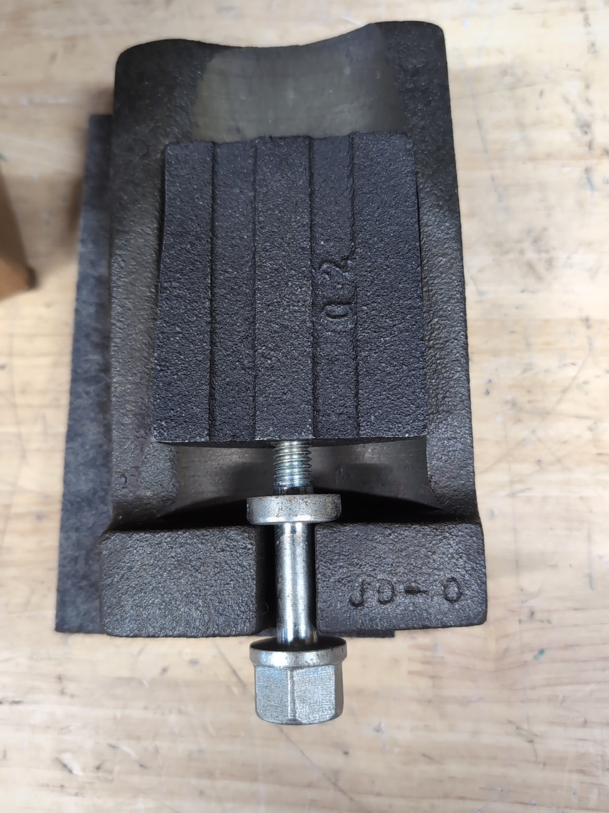 Mason Industries WJ2AP Machine Leveling Jack 3000lb 3.5x6in 1/2in Pad 1/4in Rise