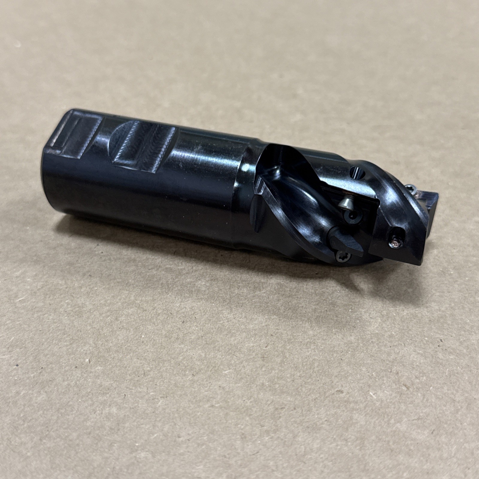 KENNAMETAL 1-1/4” INDEXABLE HELICAL END MILL M1HR125E14W125Z2L200C4