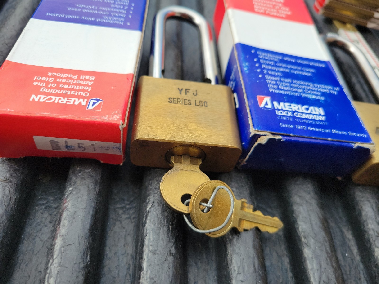 (2) 1995 AMERICAN PADLOCK L-51 SERIES CHROME SHACKLE Keyed Alike YFJ NOS