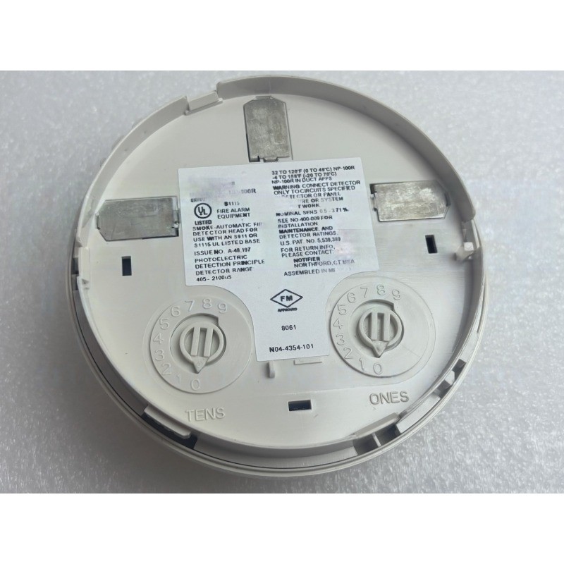 NP 100R NOTIFIER NP-100R SMOKE DETECTOR REMOTE TEST CAPABLE NP 100R NEW