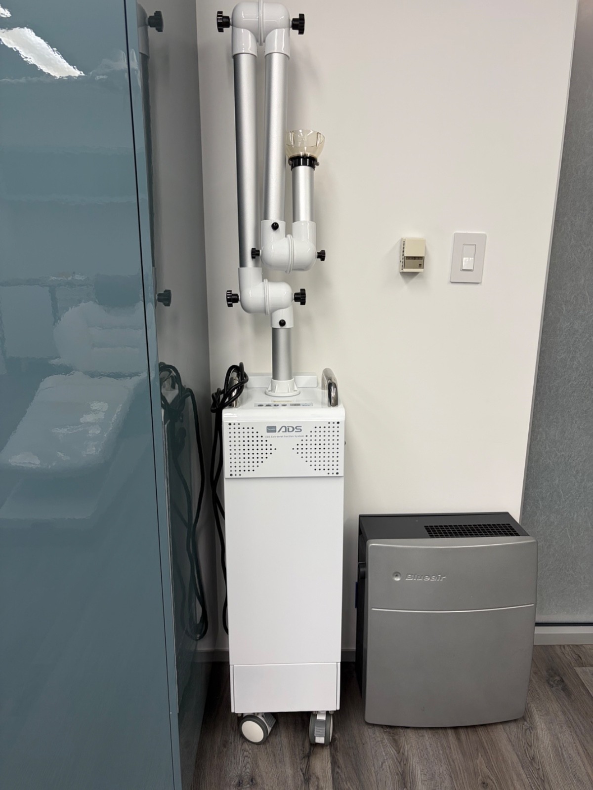 ADS EOS Extraoral Dental Suction System 