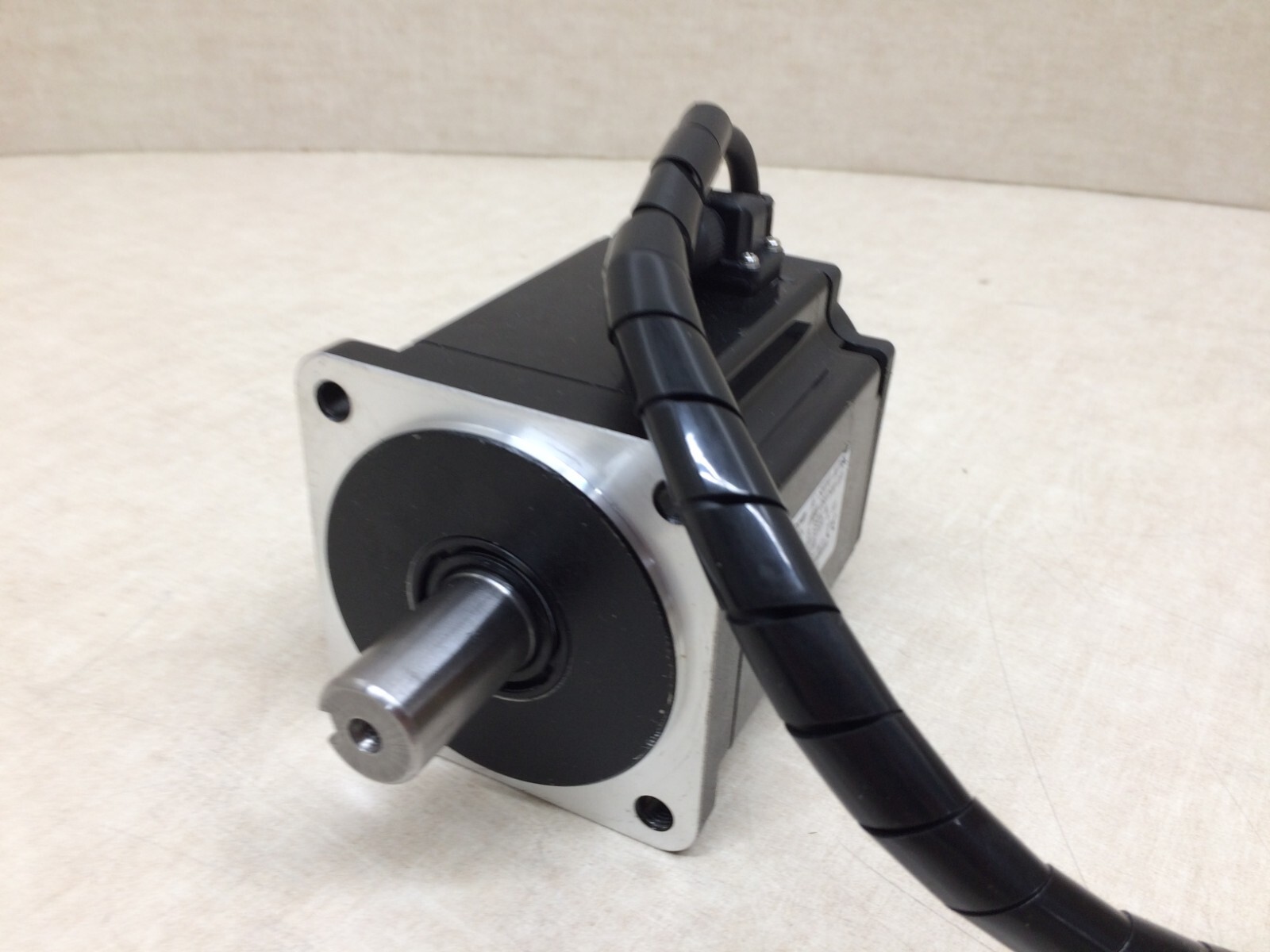 Chengdu Leetro Motor Driver 750W LDB1S2142QD LMBM-08075AM-KEN 3000 r/min Set