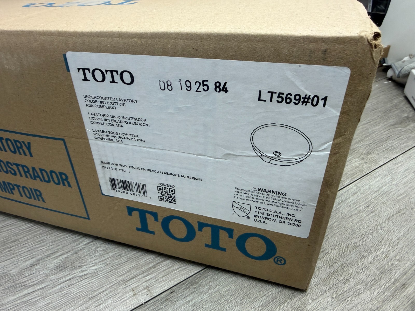 Toto LT569#01 Oval Undercounter Sink 19″ Cotton White Bathroom Sink